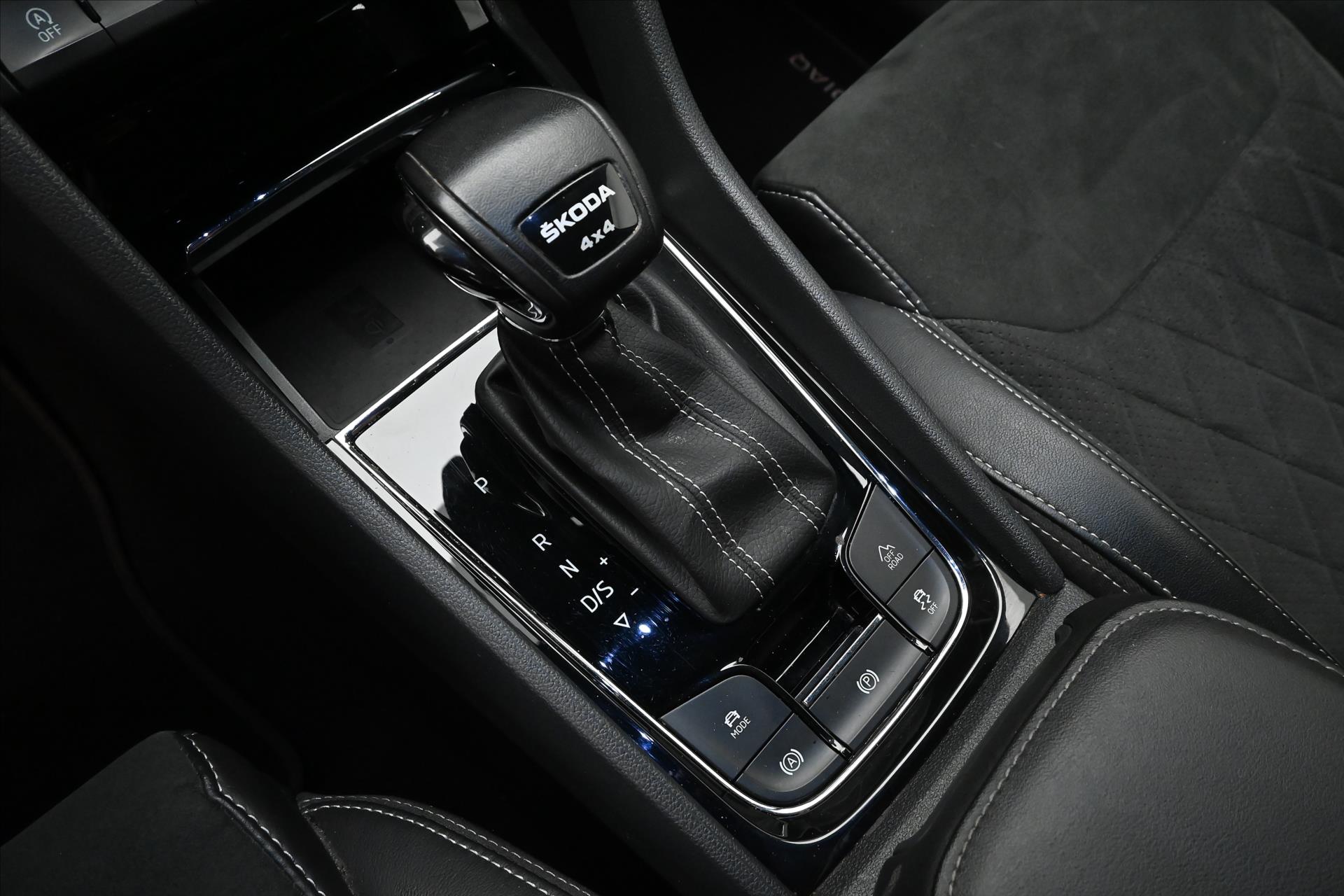 Hlavní fotografie vozu Škoda Kodiaq 2,0 TDI 147 kW DSG 4x4 SportLINE Záruka až 5 let (23)