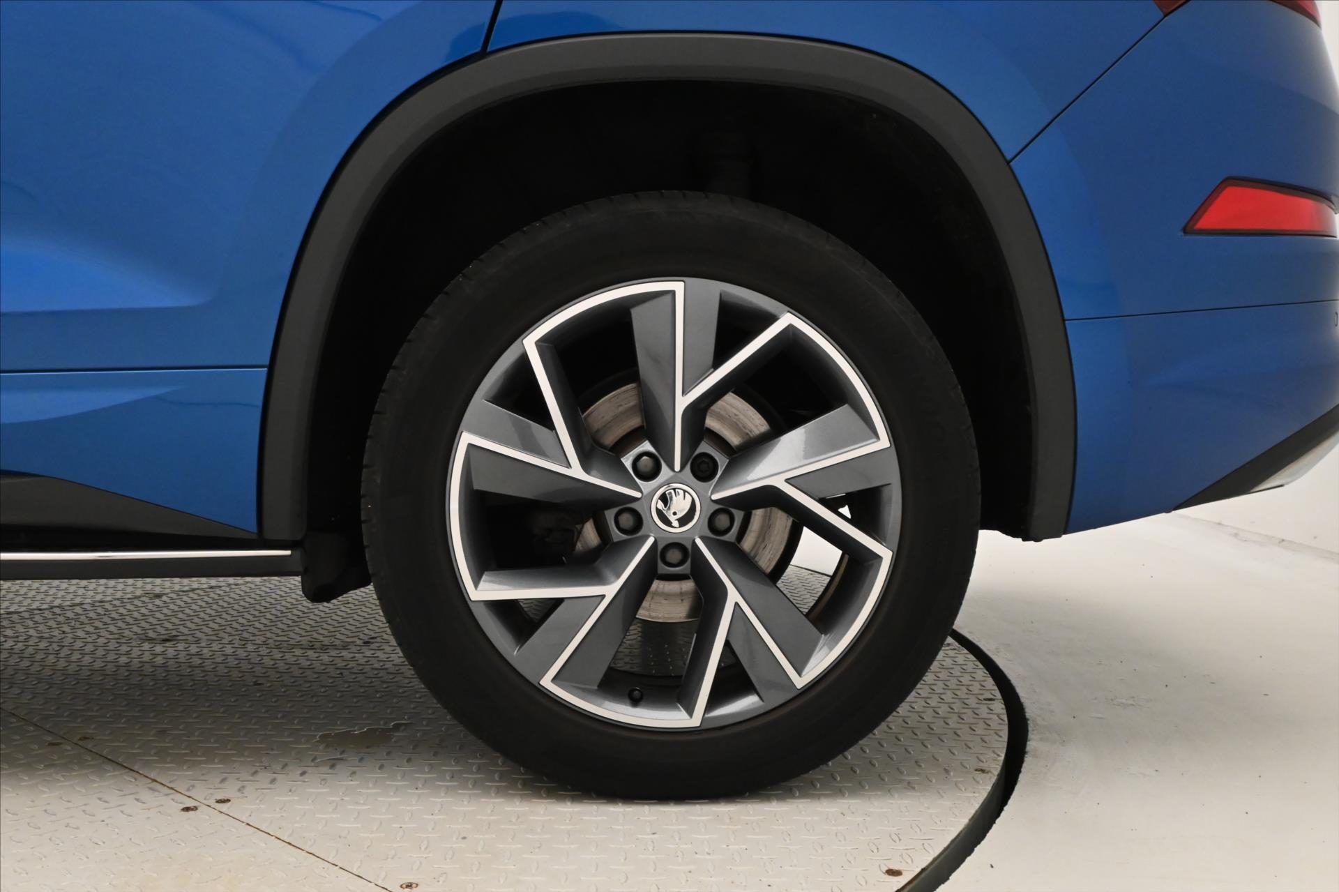Hlavní fotografie vozu Škoda Kodiaq 2,0 TDI 147 kW DSG 4x4 SportLINE Záruka až 5 let (33)