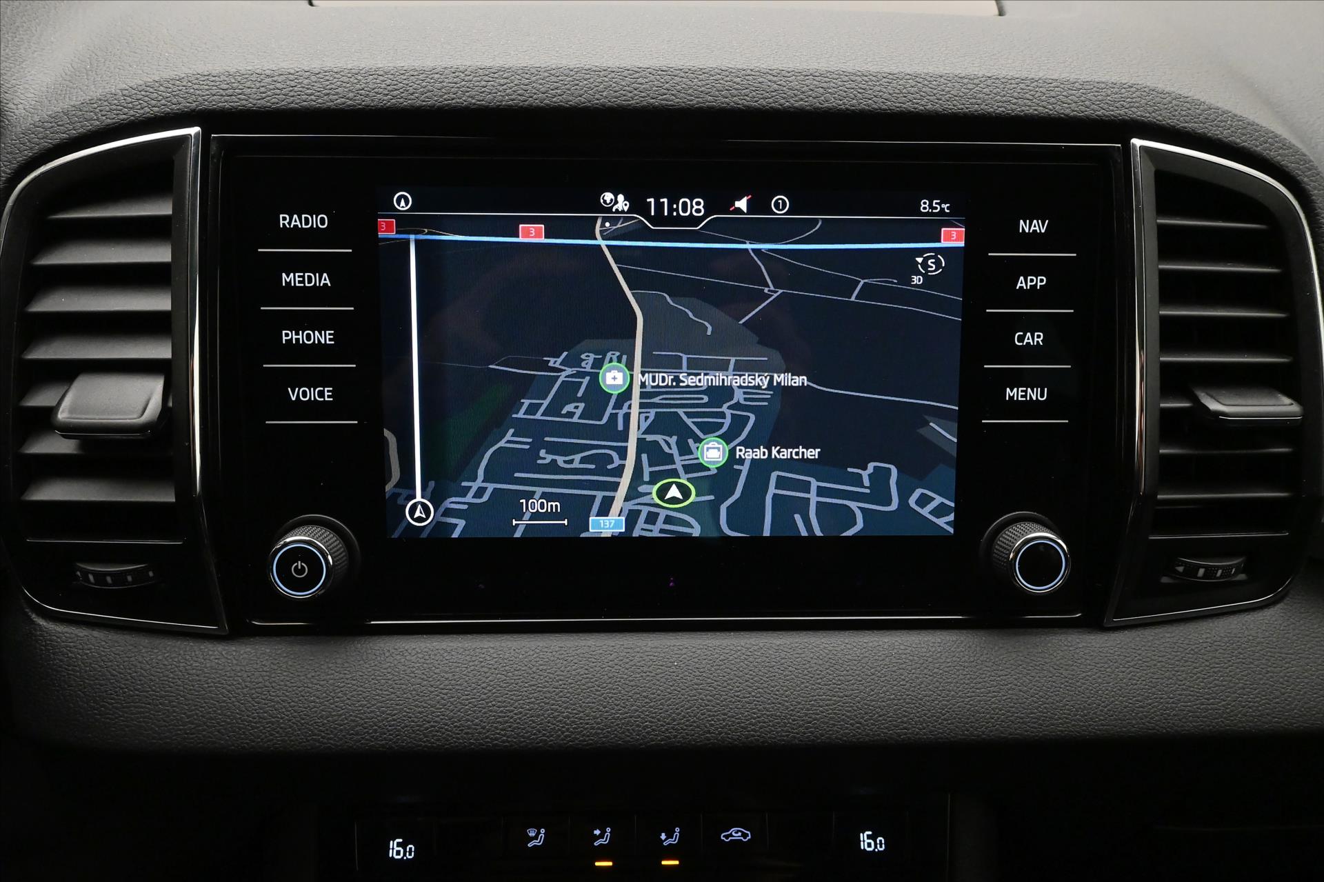 Main photo of the car Skoda Karoq 1,5 TSI 110 kW DSG Ambition Záruka až 5 let (19)