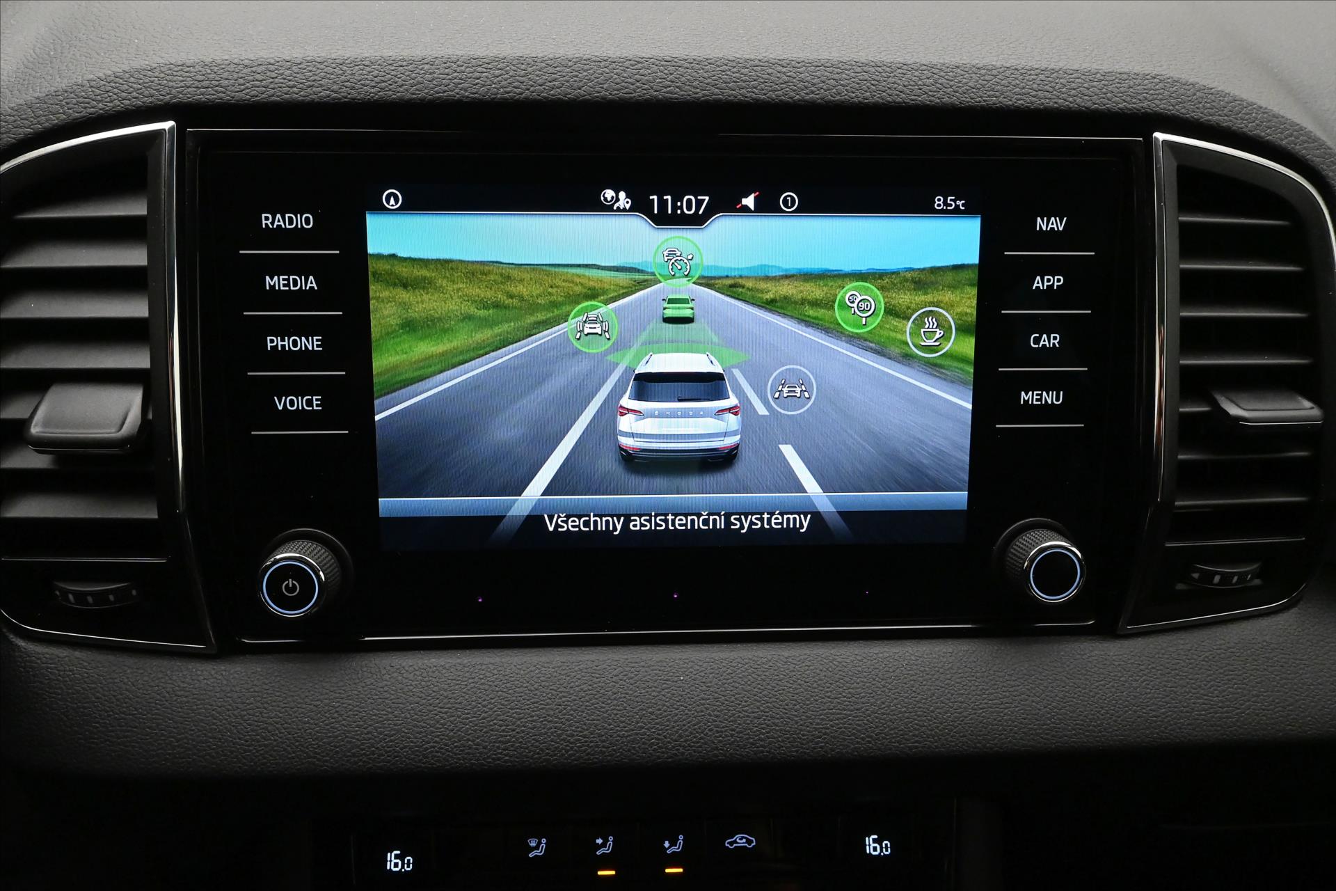 Main photo of the car Skoda Karoq 1,5 TSI 110 kW DSG Ambition Záruka až 5 let (20)
