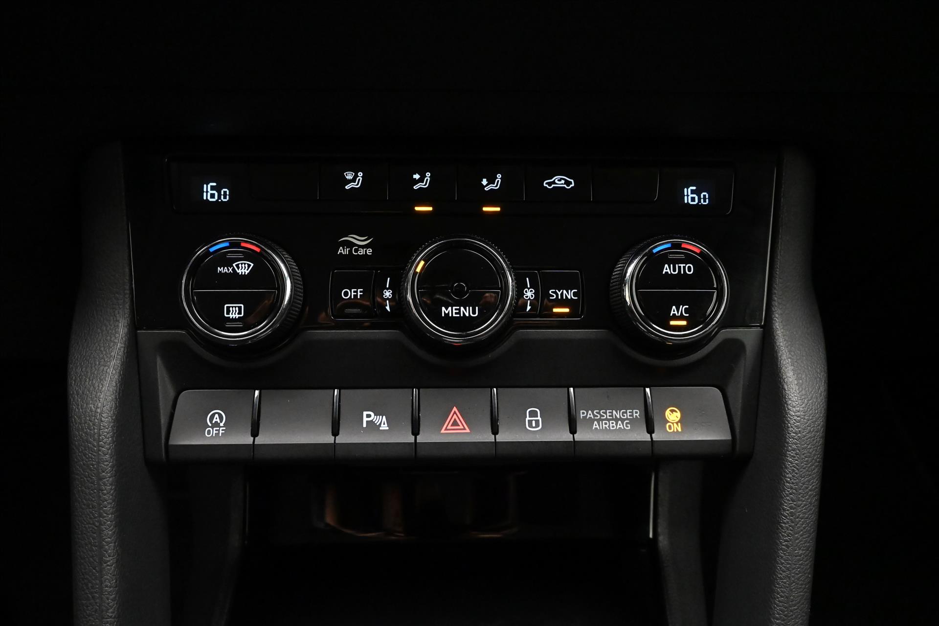 Main photo of the car Skoda Karoq 1,5 TSI 110 kW DSG Ambition Záruka až 5 let (21)