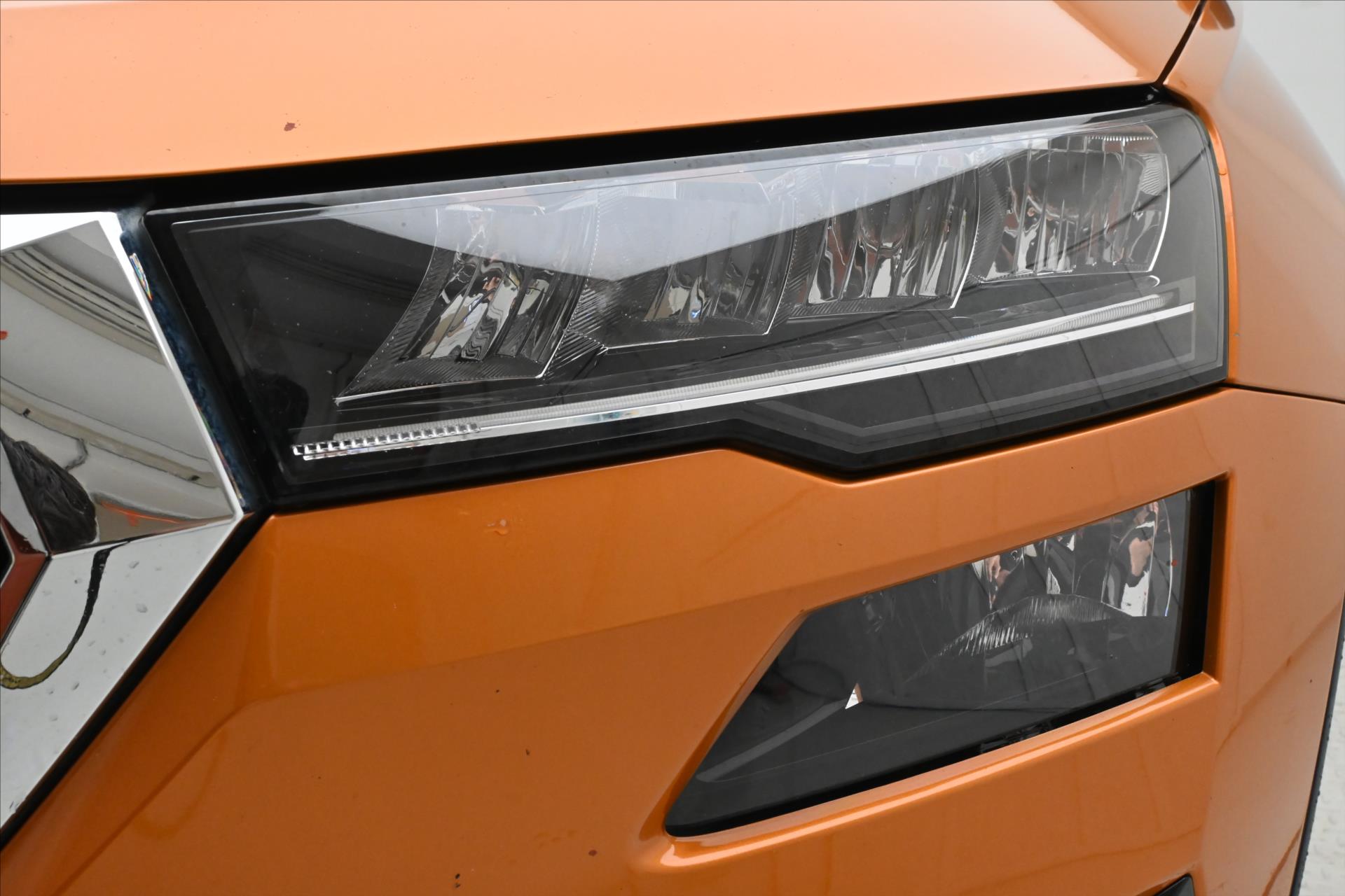Main photo of the car Skoda Karoq 1,5 TSI 110 kW DSG Ambition Záruka až 5 let (29)