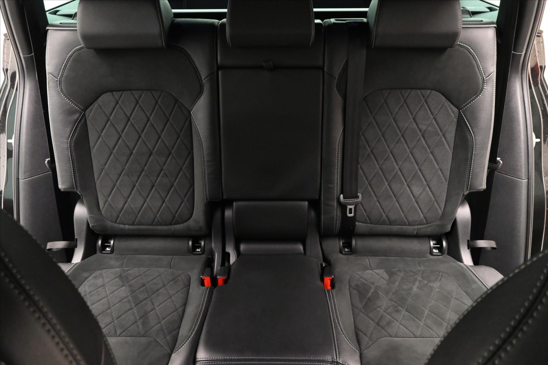 Main photo of the car Skoda Kodiaq 2,0 TDI 110kW DSG SportLine Záruka až 5 let (29)