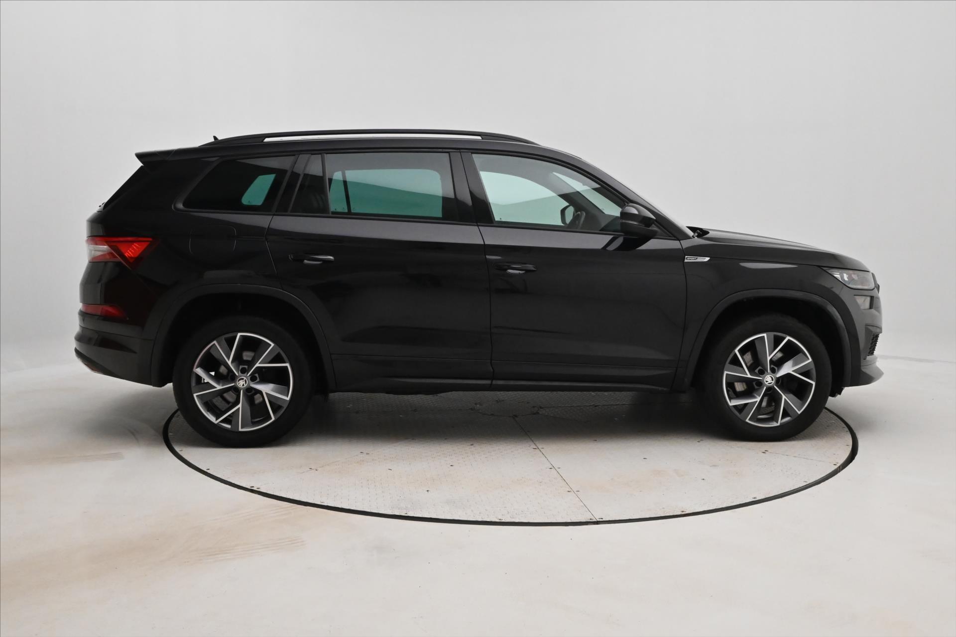 Main photo of the car Skoda Kodiaq 2,0 TDI 110kW DSG SportLine Záruka až 5 let (4)