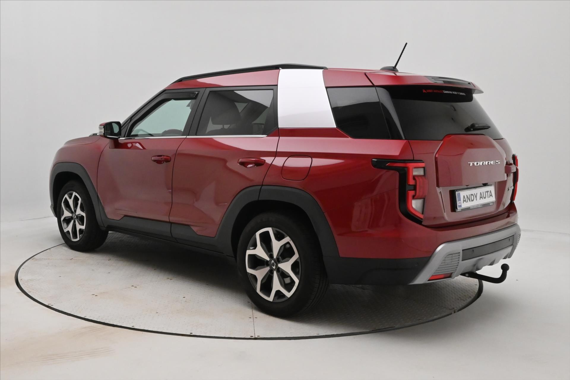 Hlavní fotografie vozu SsangYong Torres 1,5 T-GDI 120kW Automat Záruka až 5 let (7)