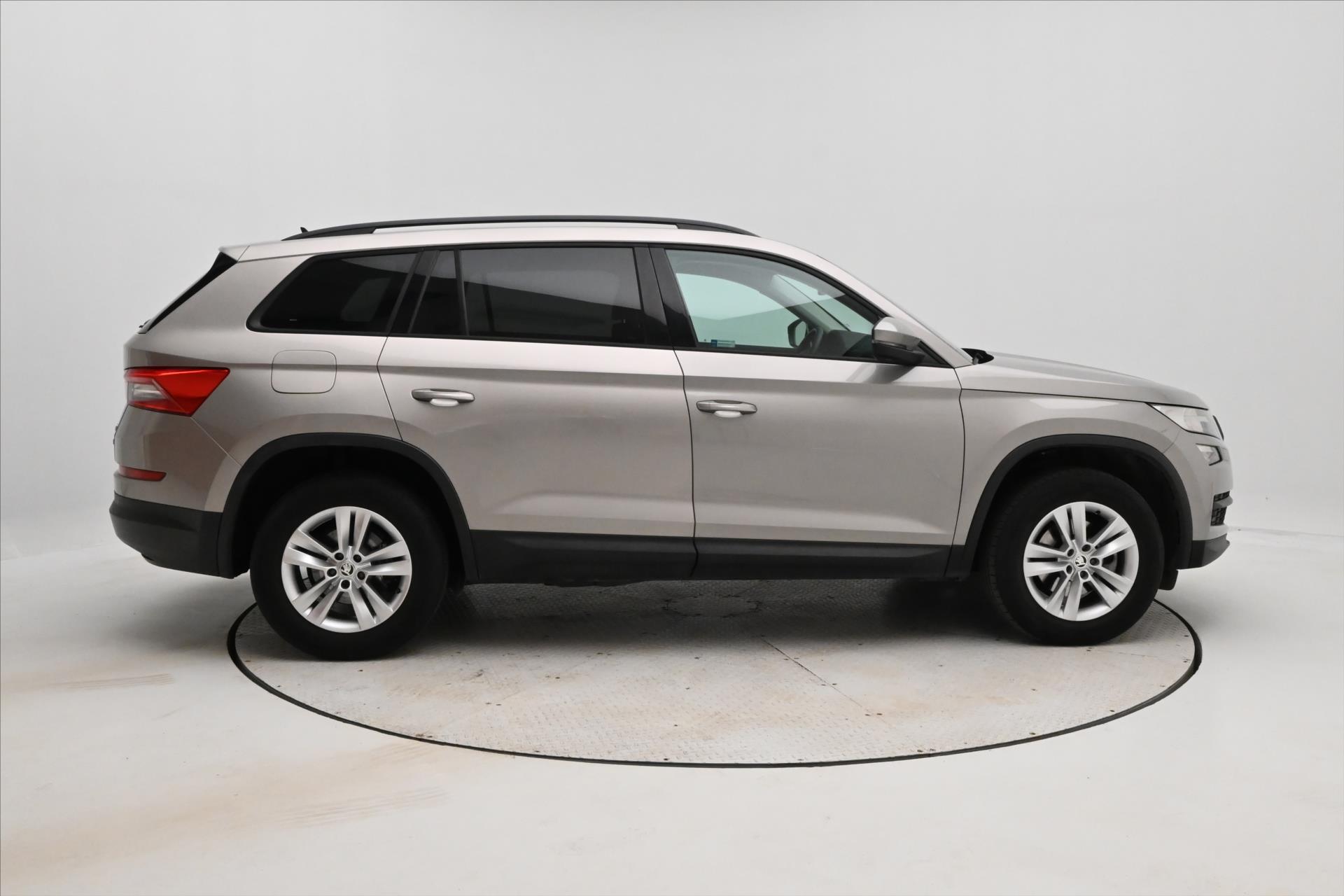 Hlavní fotografie vozu Škoda Kodiaq 2,0 TDI 110 kW DSG 4x4 Ambition Záruka až 5 let (4)