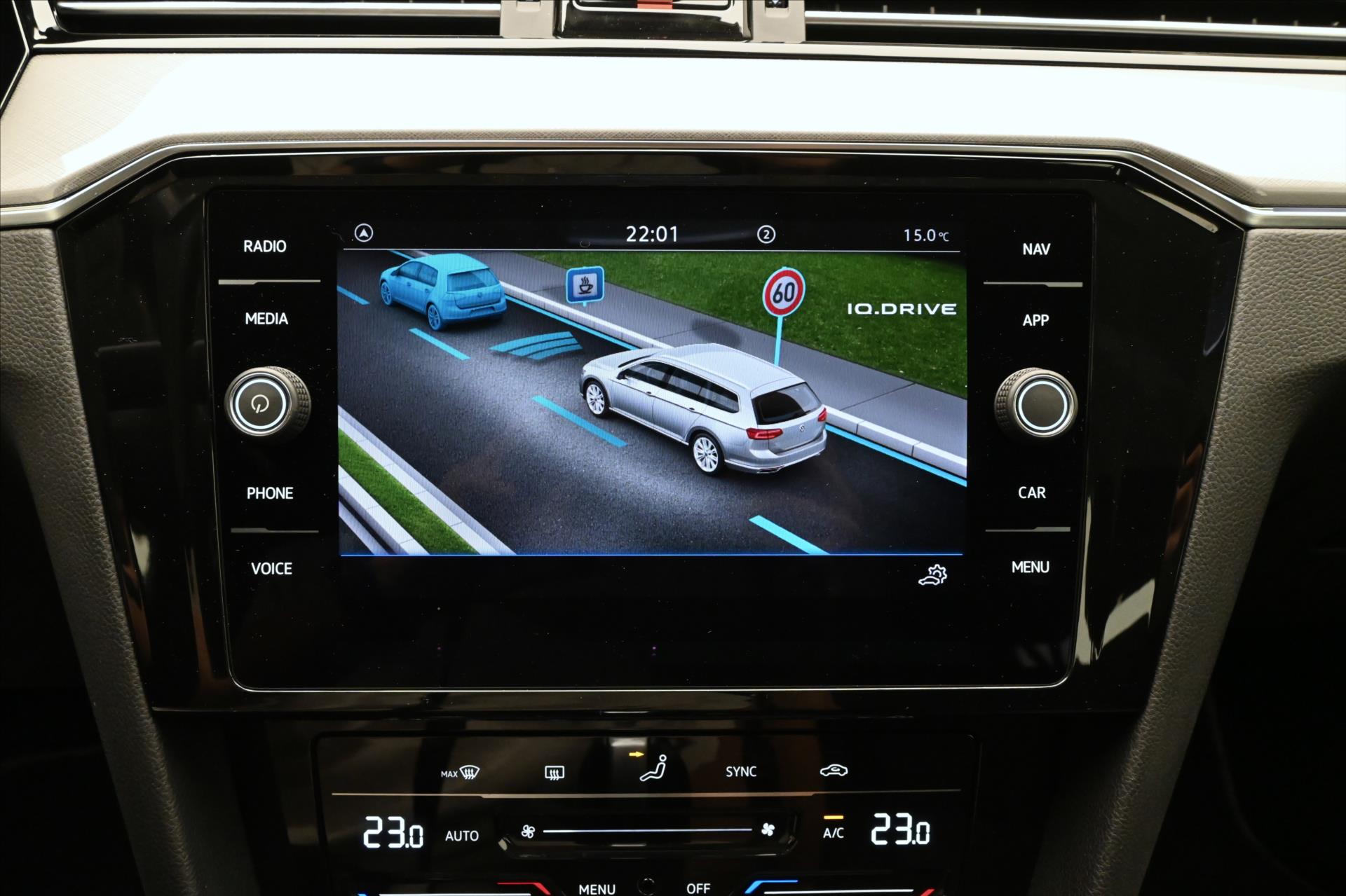 Main photo of the car Volkswagen Passat 2.0 TDI 110kW DSG Business Warranty up to 5 years (16)