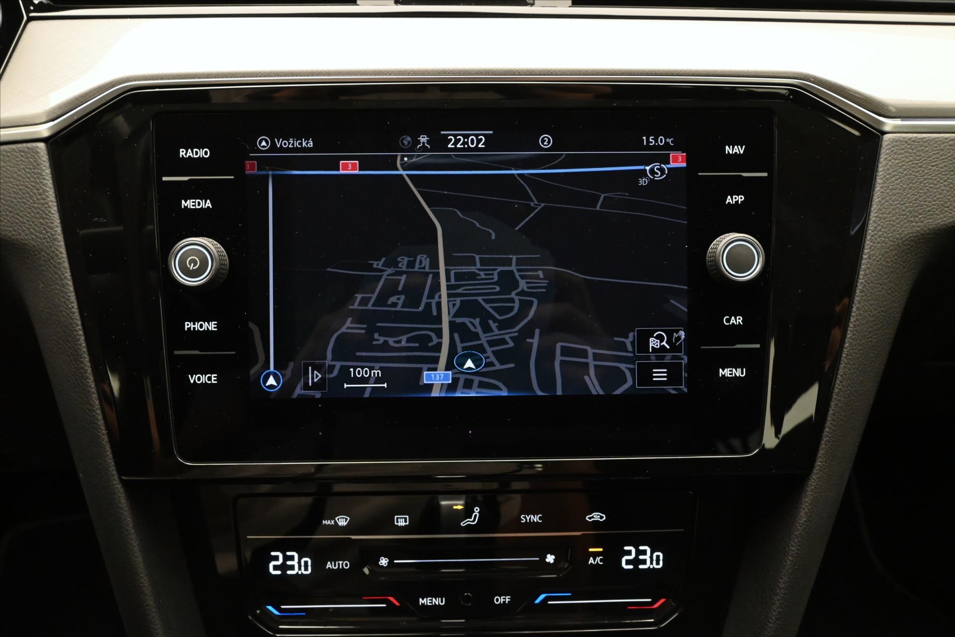 Main photo of the car Volkswagen Passat 2.0 TDI 110kW DSG Business Warranty up to 5 years (17)