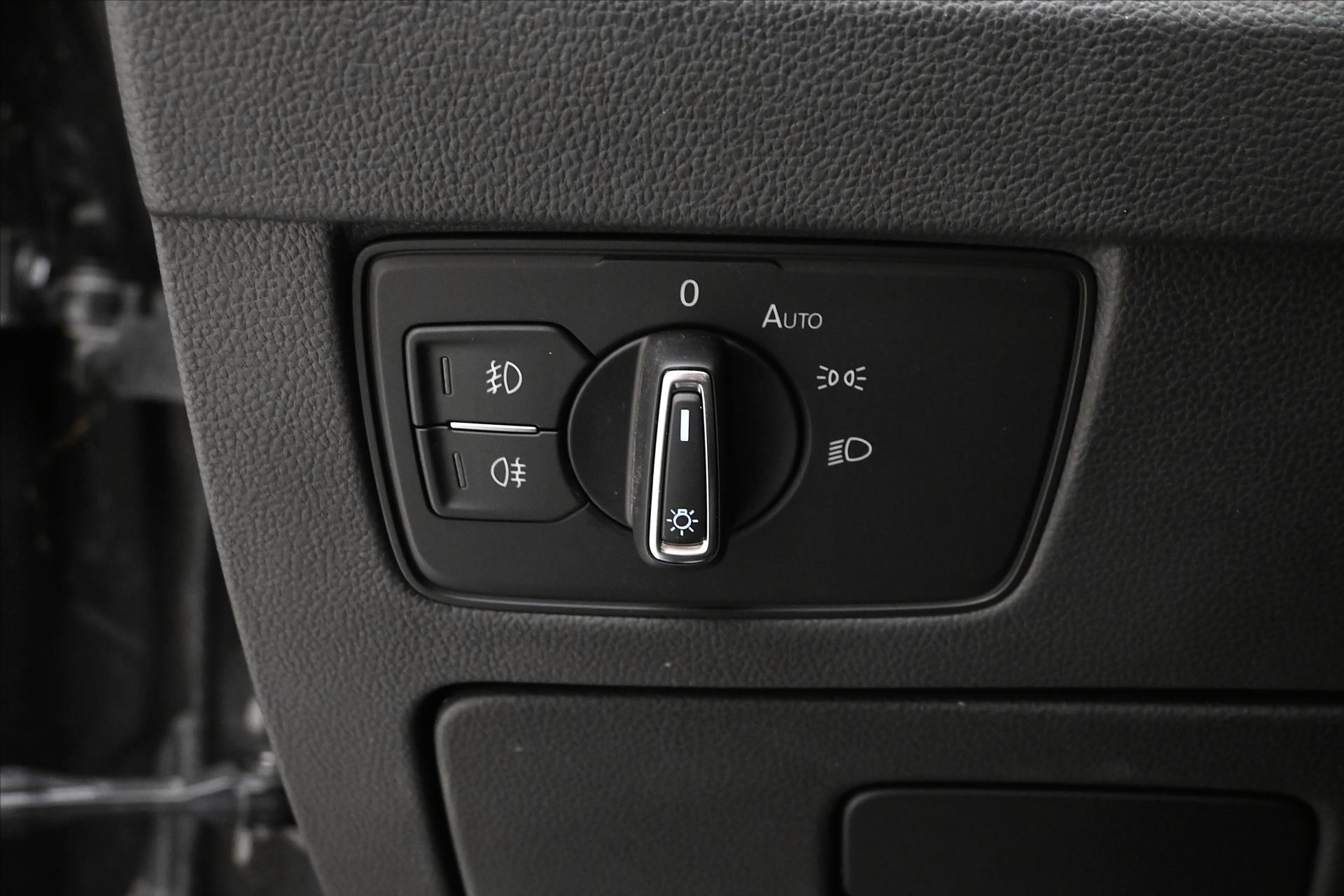Main photo of the car Volkswagen Passat 2.0 TDI 110kW DSG Business Warranty up to 5 years (21)
