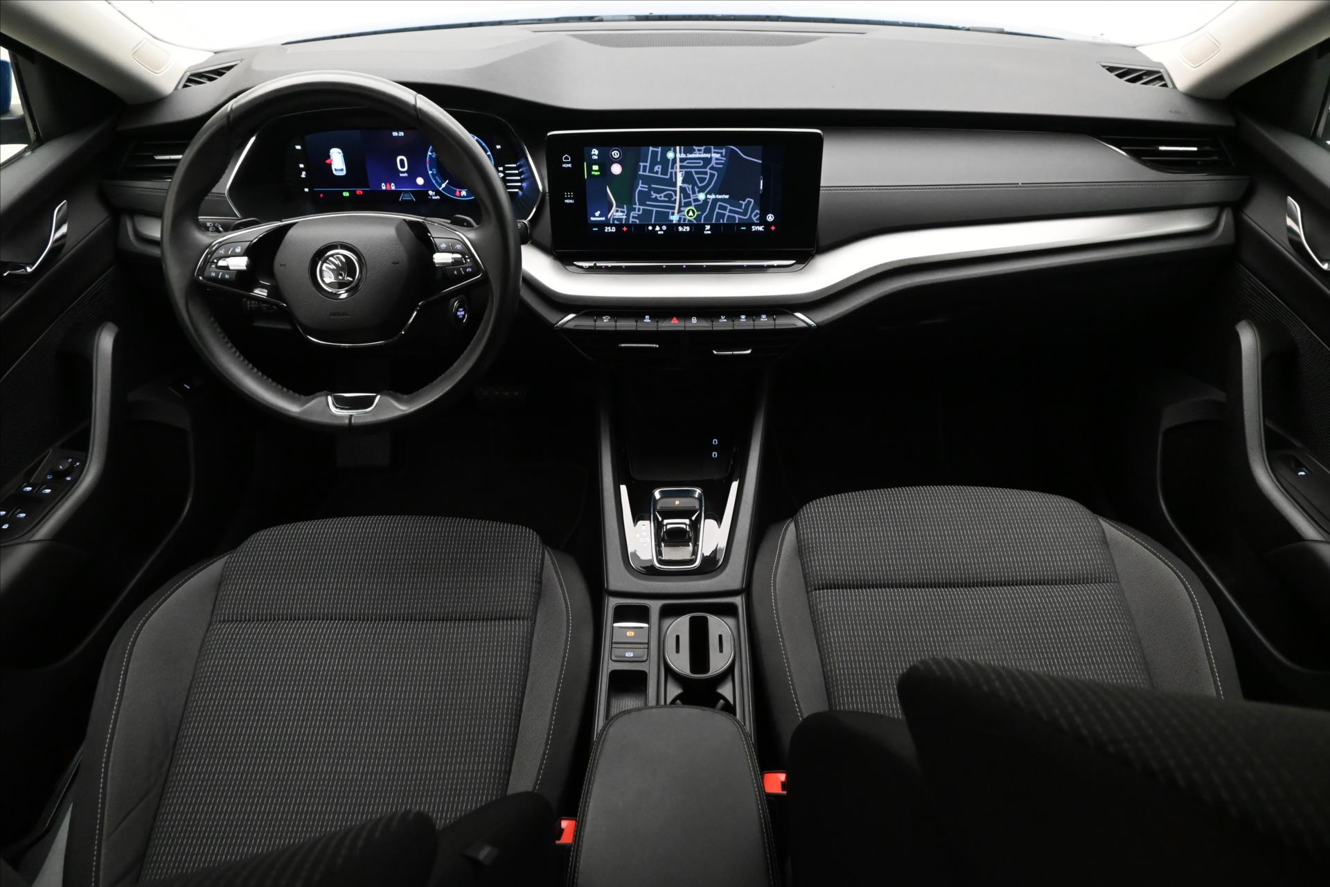Hlavní fotografie vozu Škoda Octavia 2,0 TDI 110kW DSG Ambiente Záruka až 5 let (15)