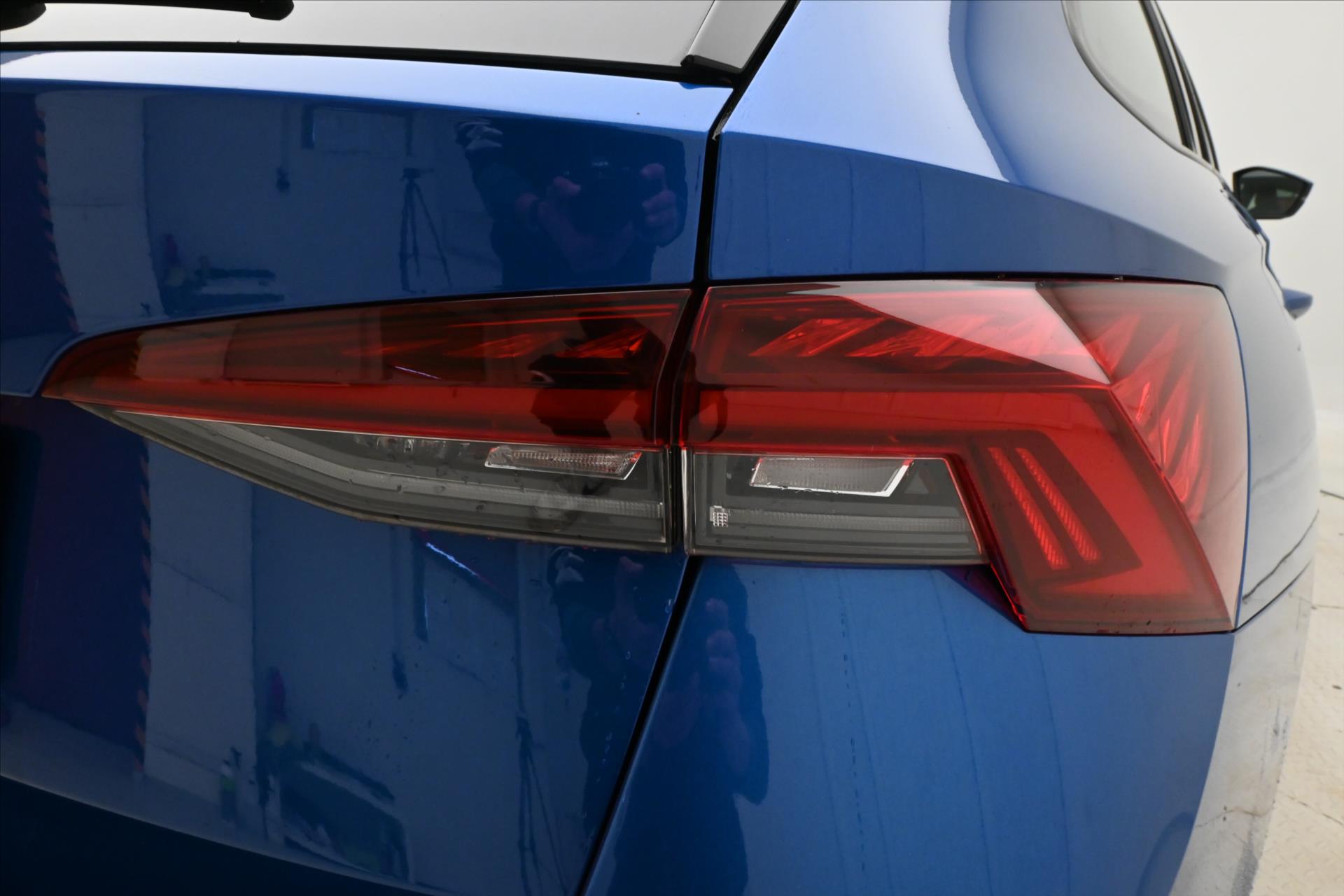 Hlavní fotografie vozu Škoda Octavia 2,0 TDI 110kW DSG Ambiente Záruka až 5 let (31)