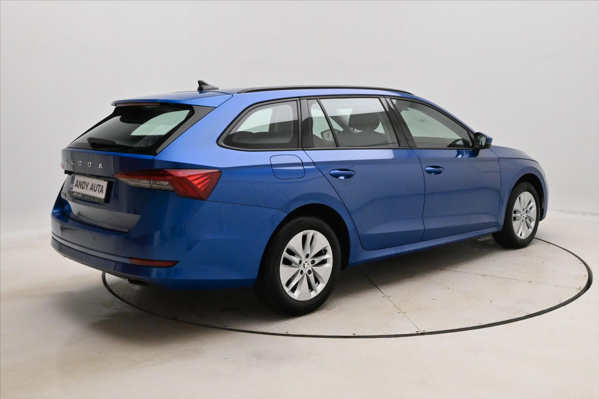 Hlavní fotografie vozu Škoda Octavia 2,0 TDI 110kW DSG Ambiente Záruka až 5 let (5)