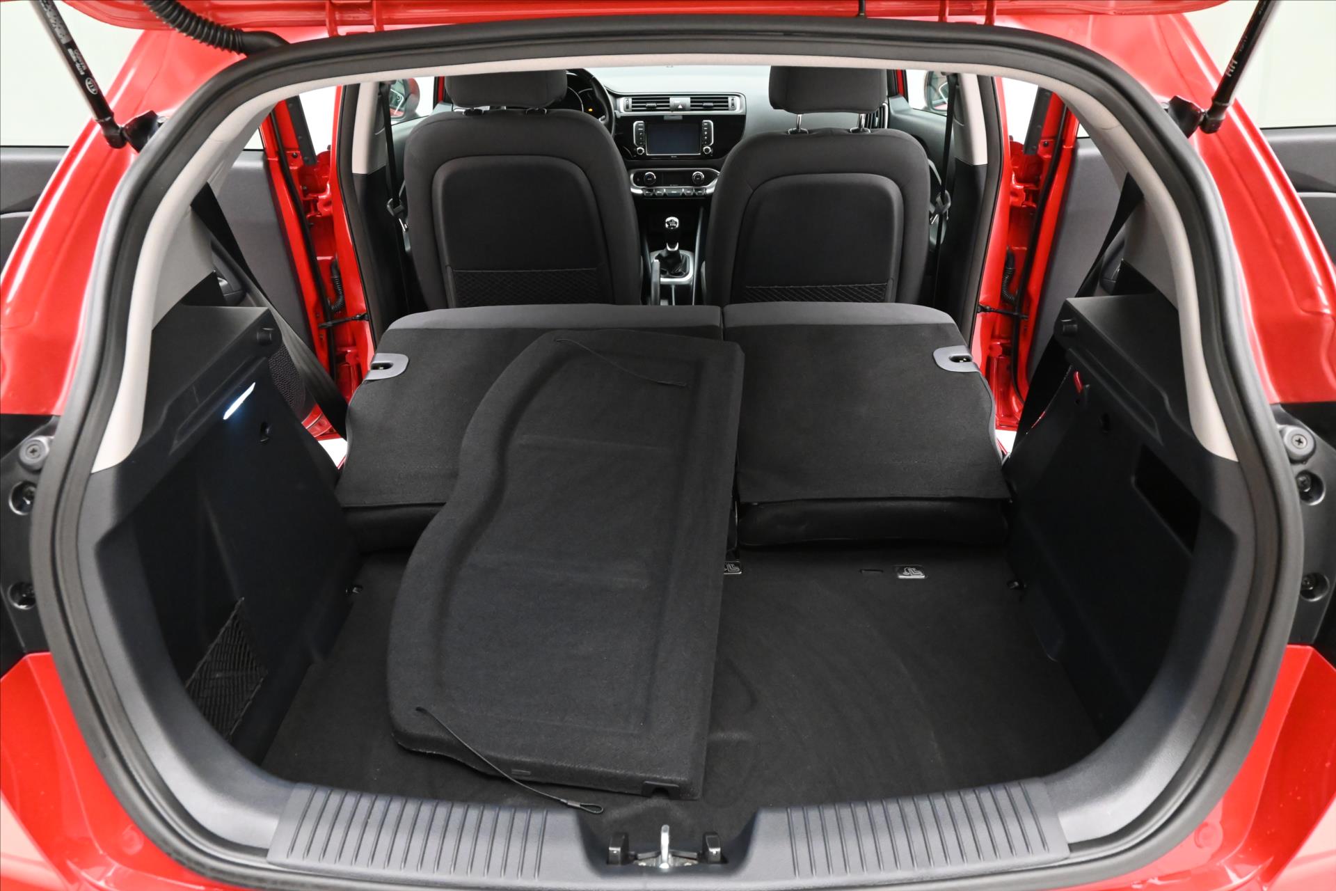 Hlavní fotografie vozu Kia Rio 1,4 CVVT 80kW KLIMA Manuál Záruka až 5 let (11)