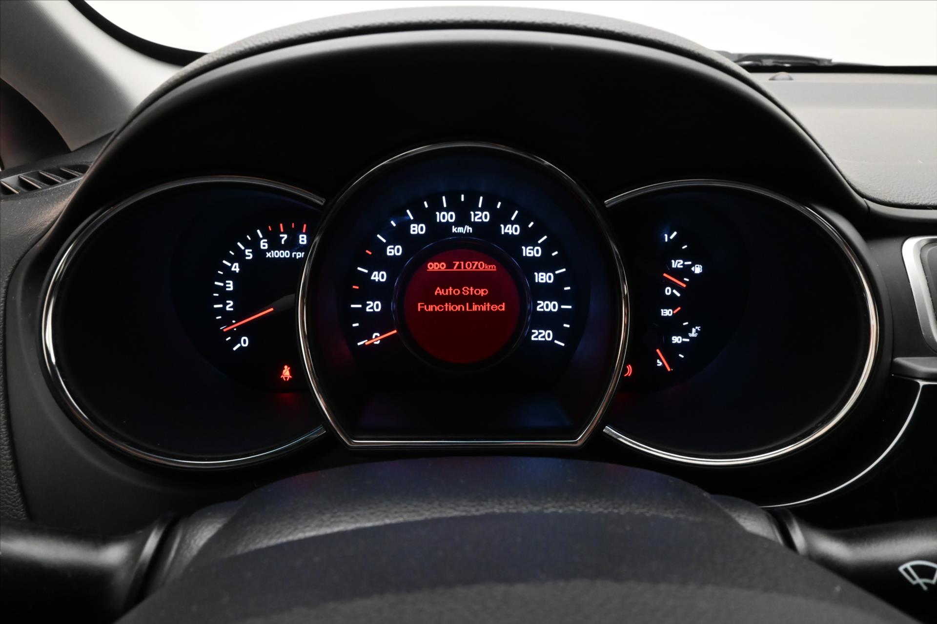 Hlavní fotografie vozu Kia Rio 1,4 CVVT 80kW KLIMA Manuál Záruka až 5 let (16)