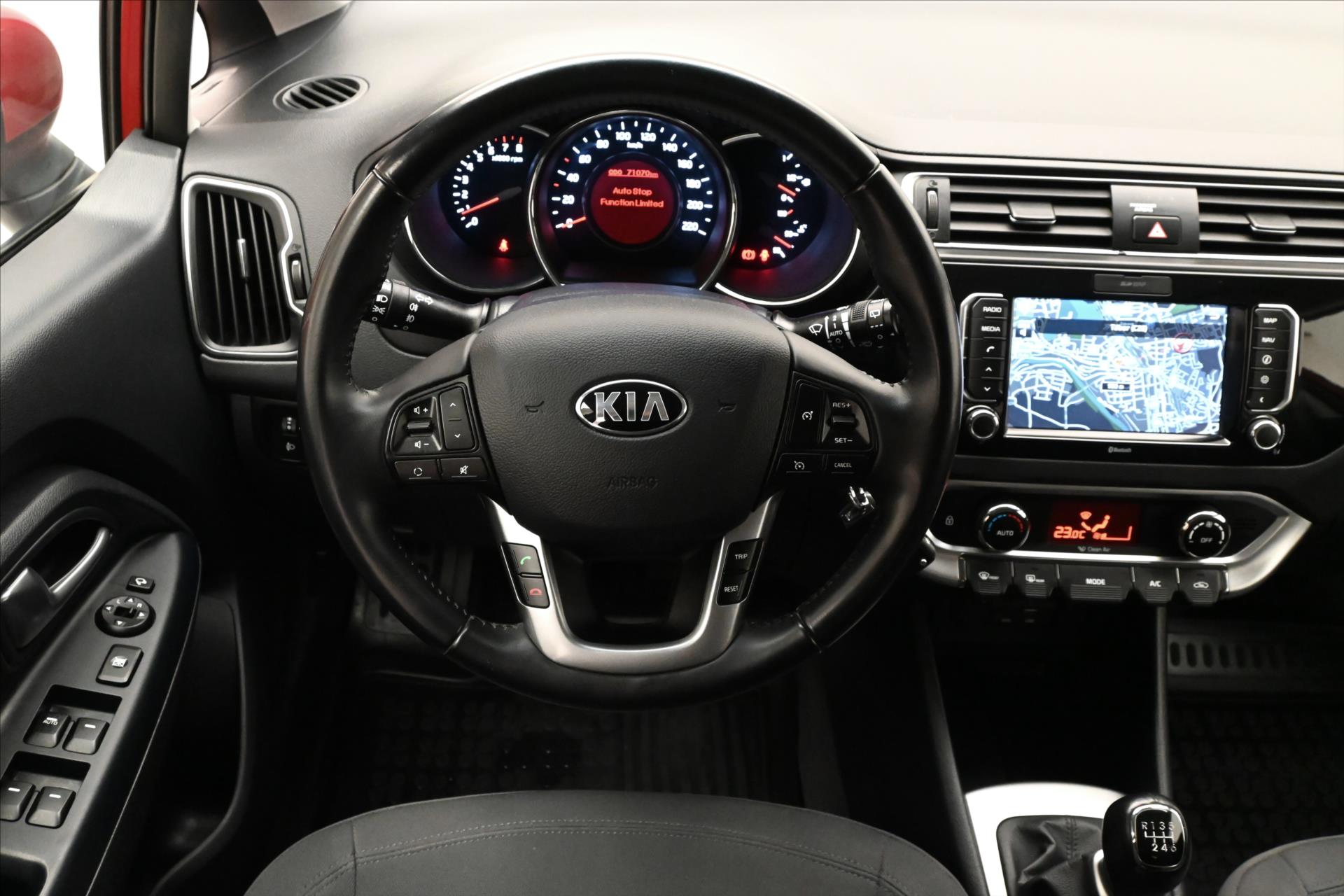 Hlavní fotografie vozu Kia Rio 1,4 CVVT 80kW KLIMA Manuál Záruka až 5 let (18)