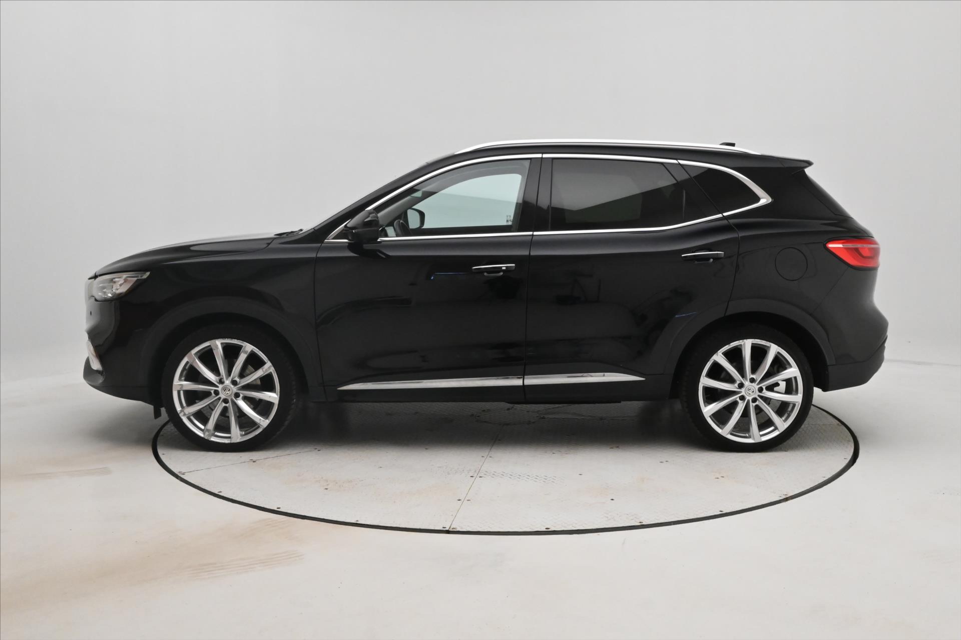Hlavní fotografie vozu MG eHS 1,5 TGI 190 kW Luxury Záruka až 5 let (8)