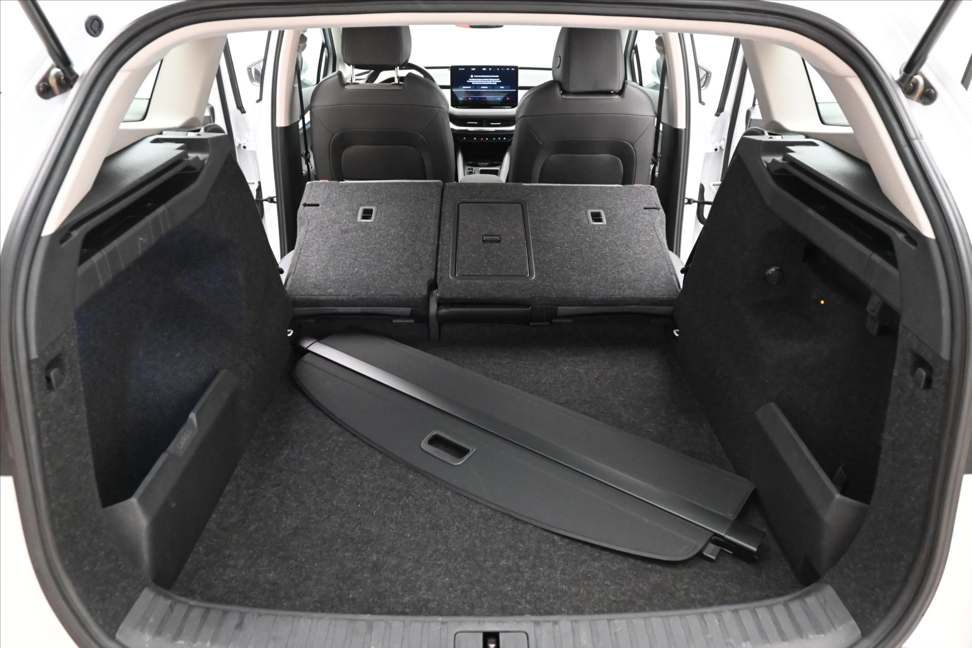 Hlavní fotografie vozu Škoda Enyaq iV 60 132kW SOH 88% Záruka až 3 roky (11)
