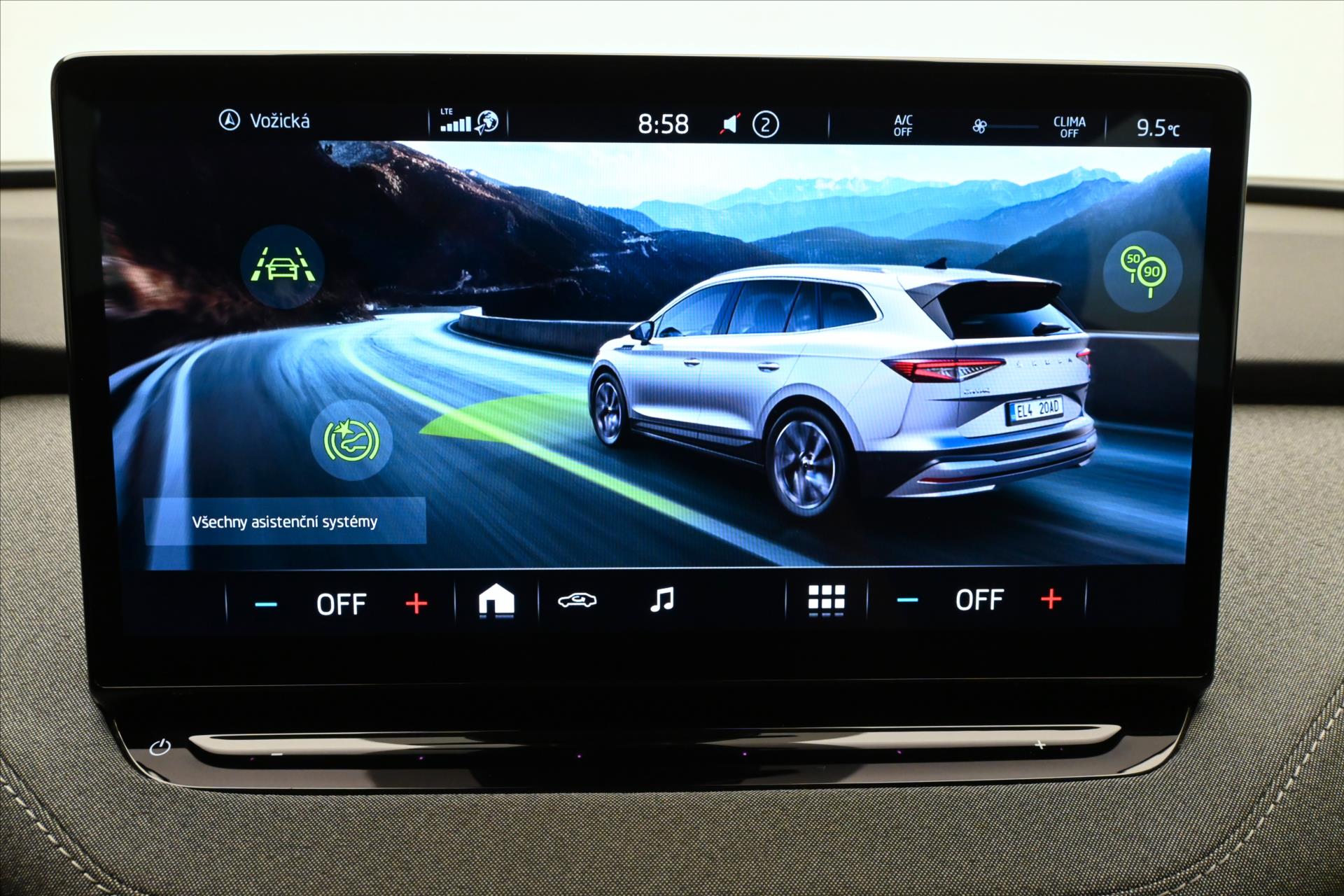 Hlavní fotografie vozu Škoda Enyaq iV 60 132kW SOH 88% Záruka až 3 roky (19)