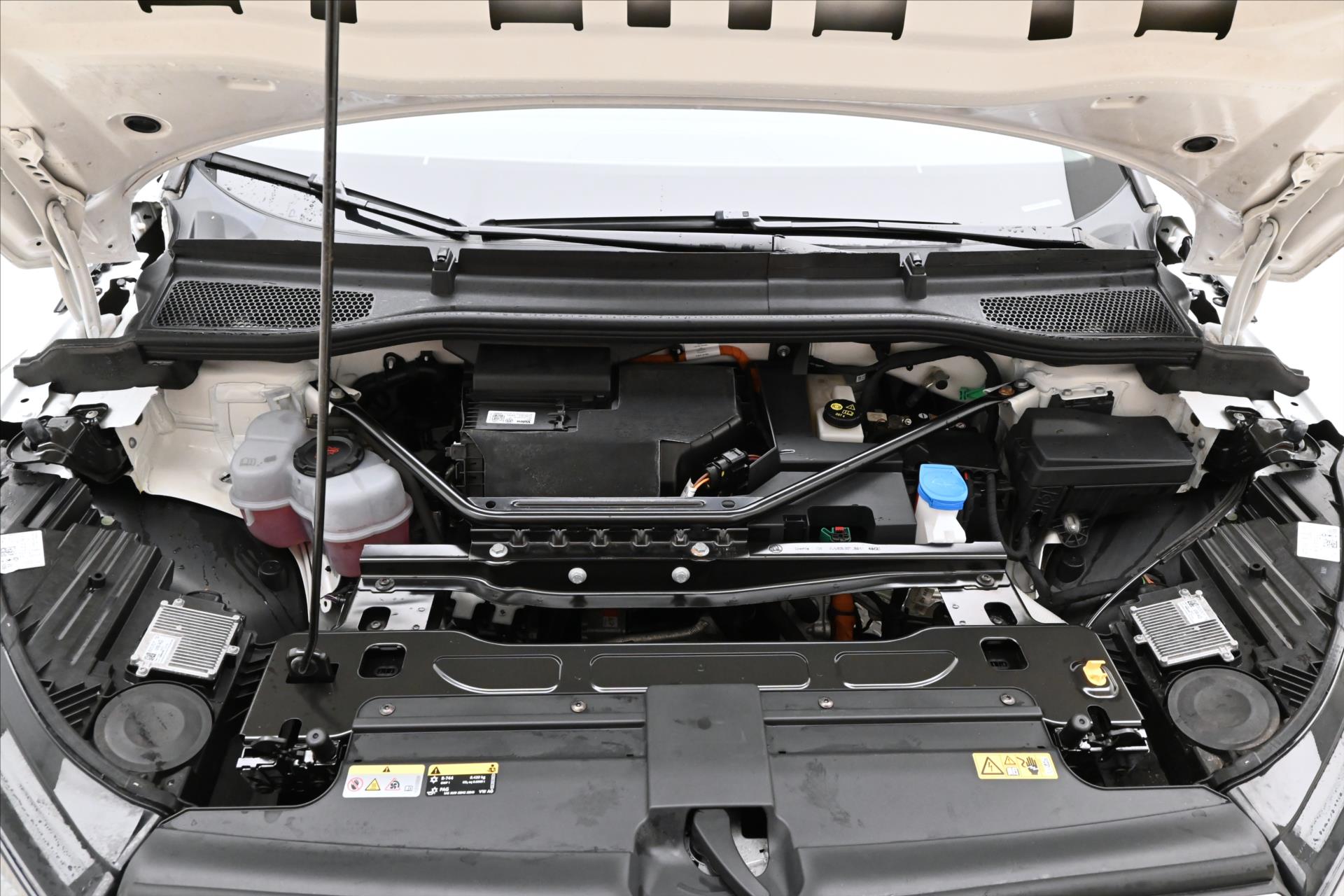 Hlavní fotografie vozu Škoda Enyaq iV 60 132kW SOH 88% Záruka až 3 roky (9)