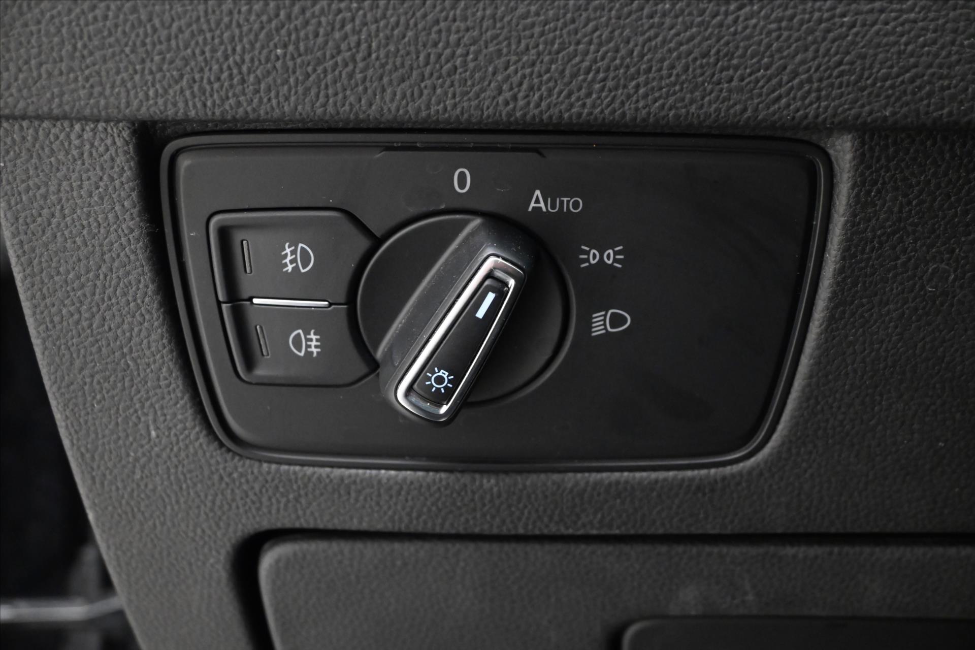 Hlavní fotografie vozu Volkswagen Passat 2,0 TDI 110kW DSG Business Záruka až 5 let (23)
