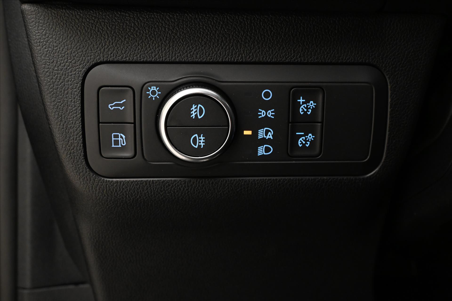 Hlavní fotografie vozu Ford Kuga 2,5 PLUG-IN 112 kW ST-LINE Záruka až 5 let (26)