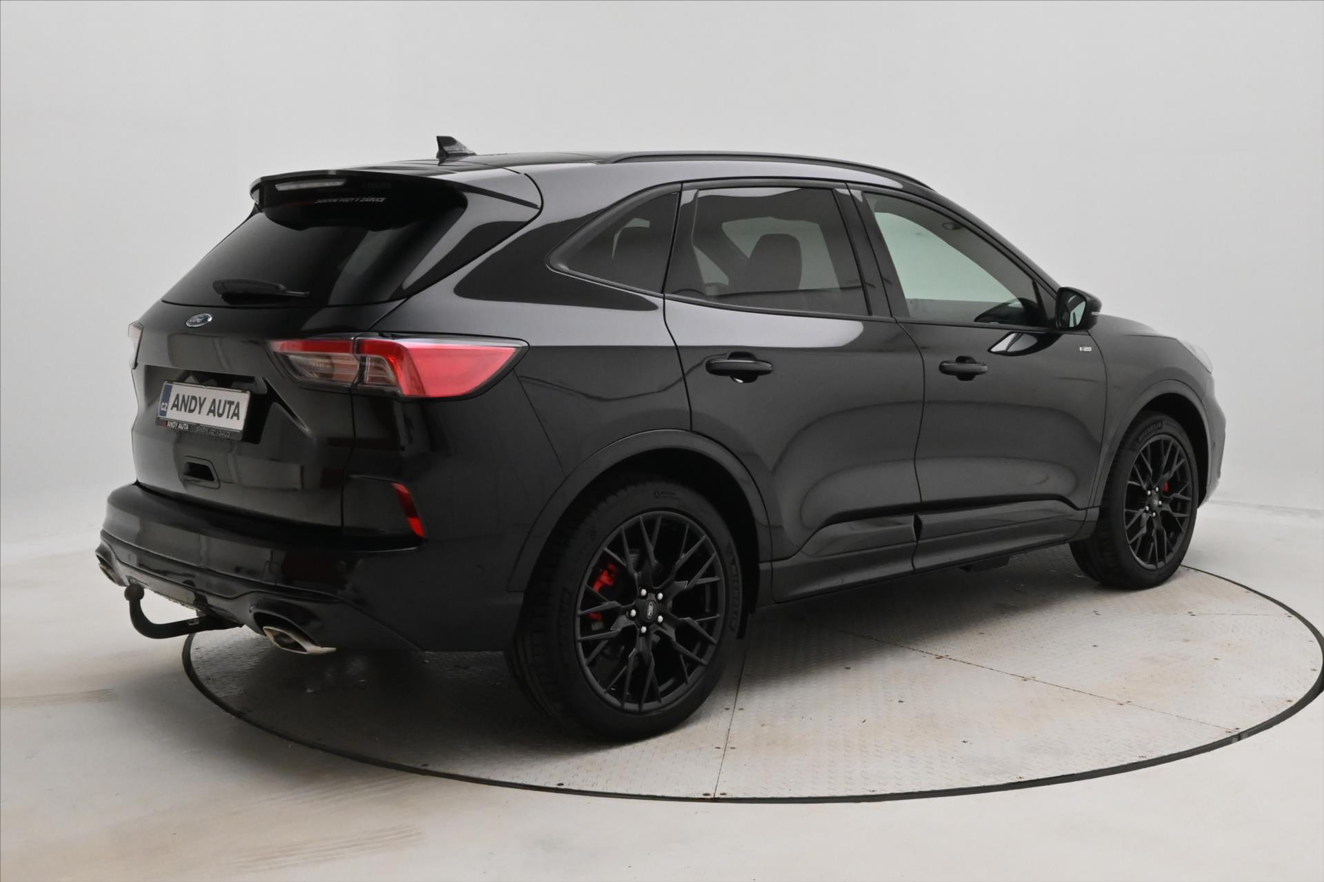 Hlavní fotografie vozu Ford Kuga 2,5 PLUG-IN 112 kW ST-LINE Záruka až 5 let (5)