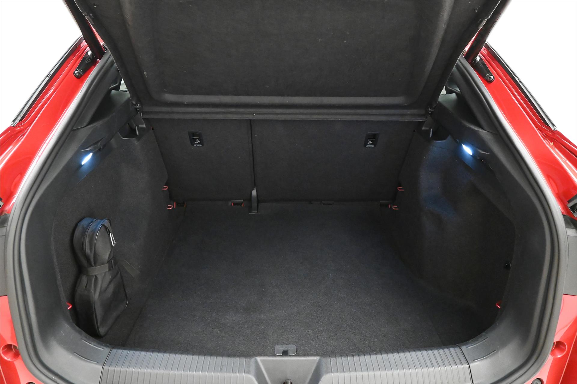 Hlavní fotografie vozu Volkswagen ID.5 Pro Performance 77kWh/150kW TAŽNÉ Záruka až 3 roky (10)