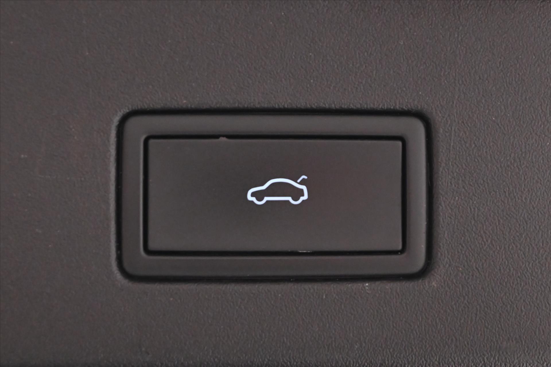 Hlavní fotografie vozu Volkswagen ID.5 Pro Performance 77kWh/150kW TAŽNÉ Záruka až 3 roky (27)