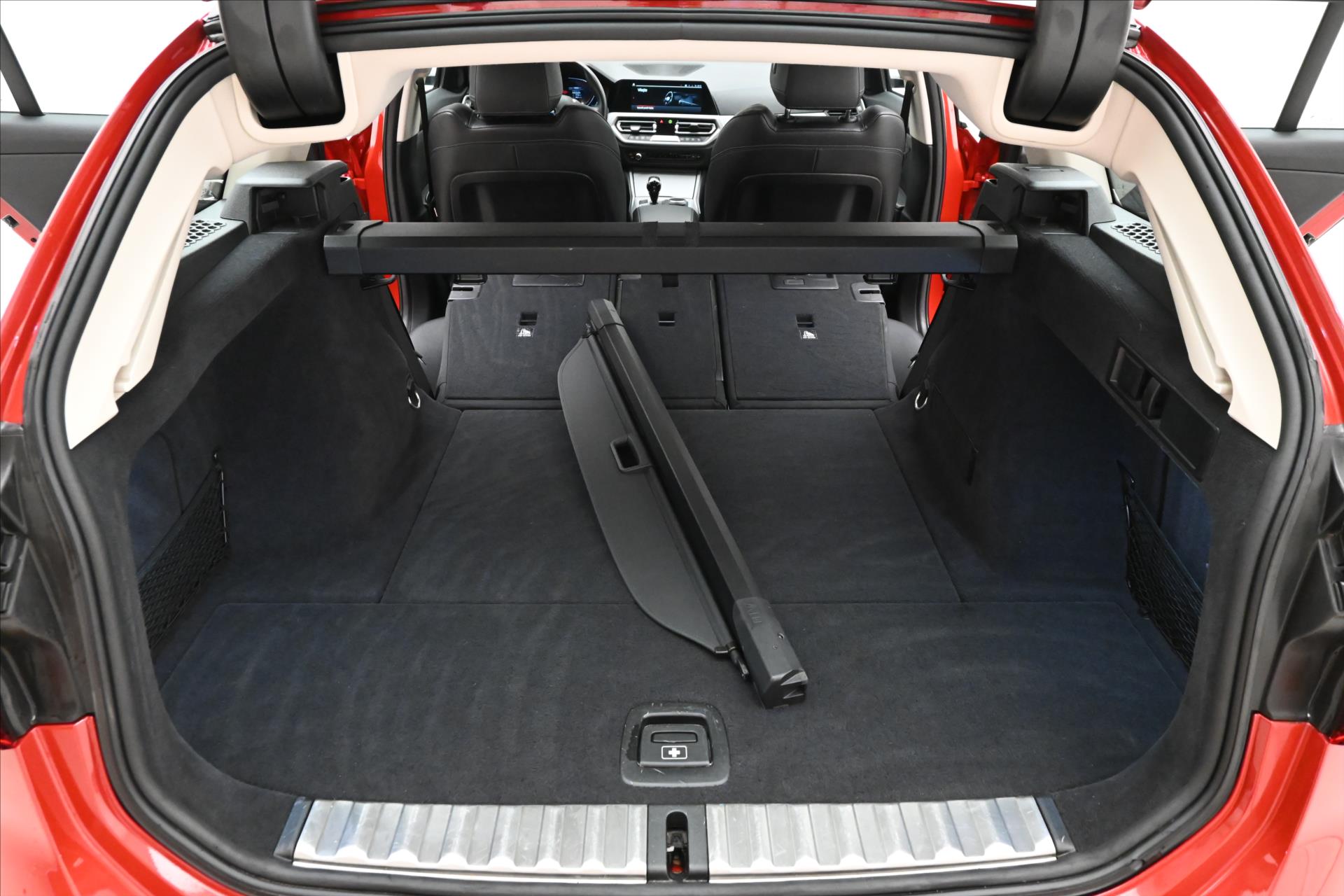 Main photo of the car BMW Row 3 2,0 320d 140 kW Steptronic Záruka a 5 let (11)
