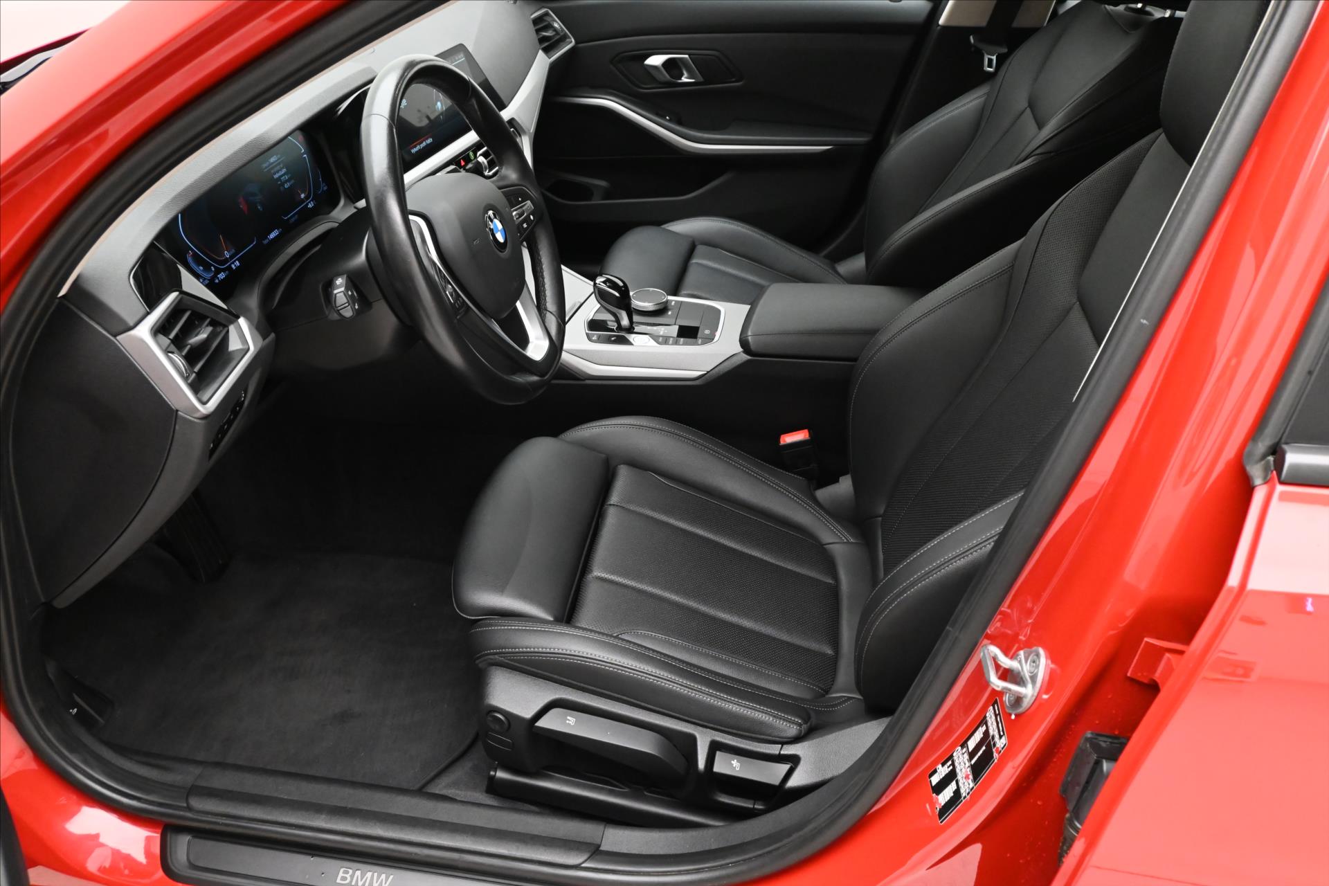 Main photo of the car BMW Row 3 2,0 320d 140 kW Steptronic Záruka a 5 let (13)