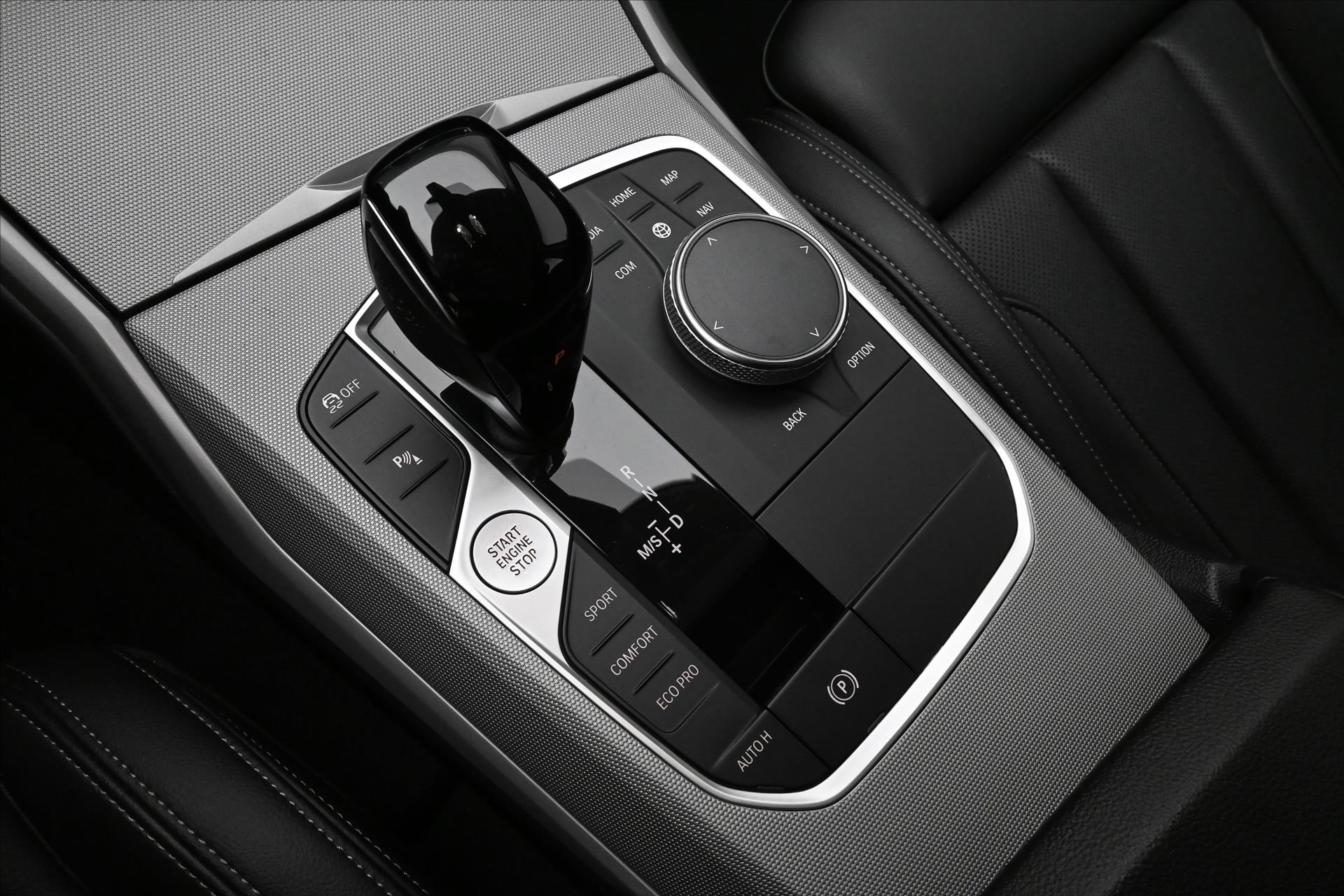 Main photo of the car BMW Row 3 2,0 320d 140 kW Steptronic Záruka a 5 let (23)