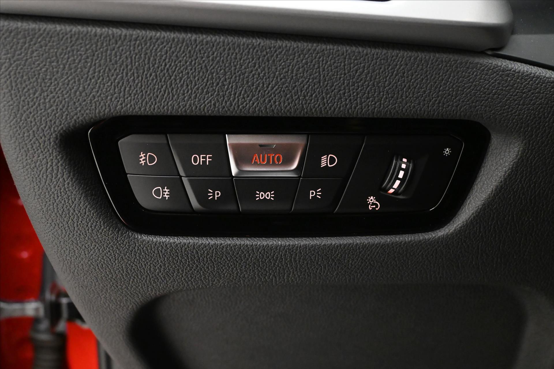 Main photo of the car BMW Row 3 2,0 320d 140 kW Steptronic Záruka a 5 let (27)