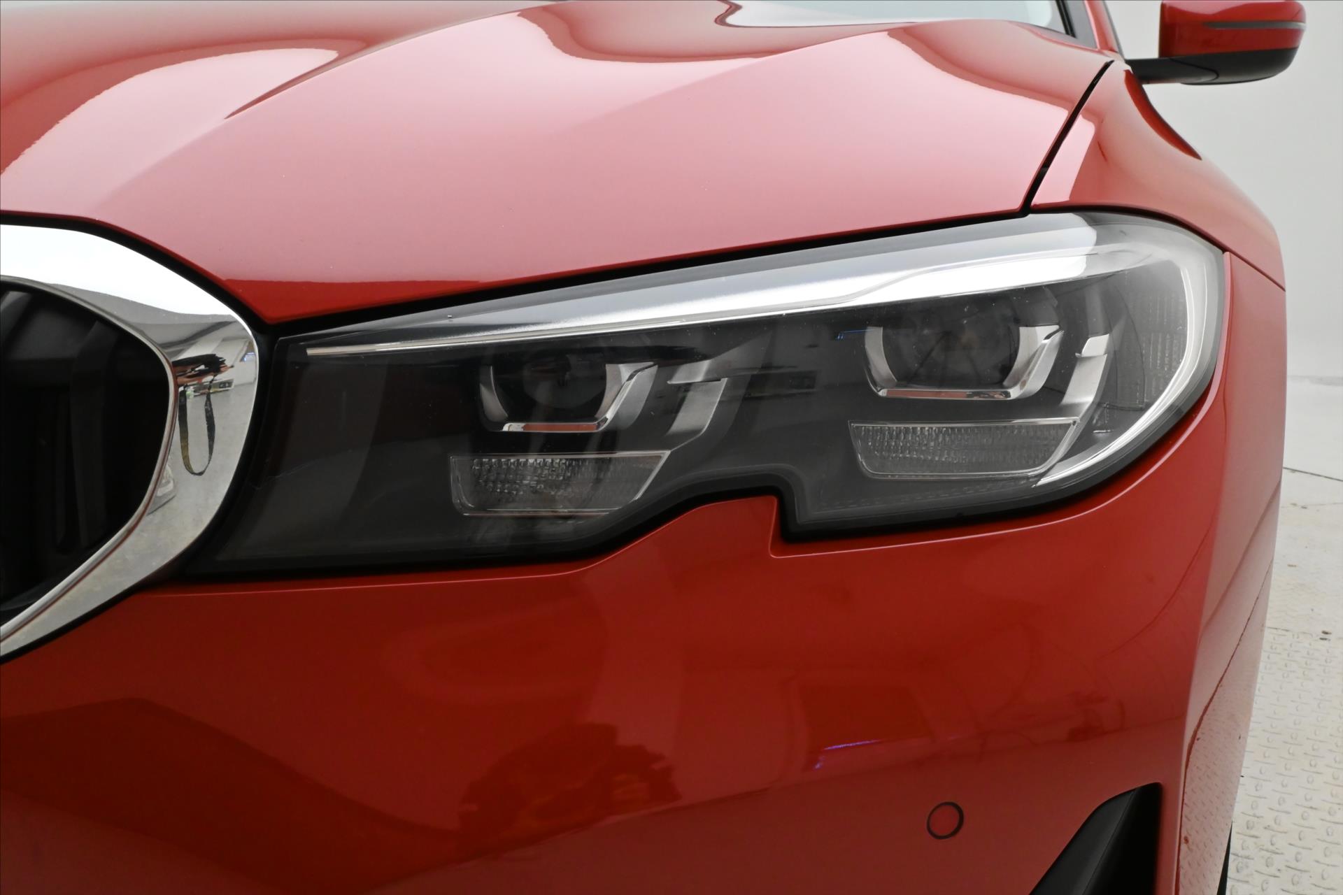 Main photo of the car BMW Row 3 2,0 320d 140 kW Steptronic Záruka a 5 let (30)