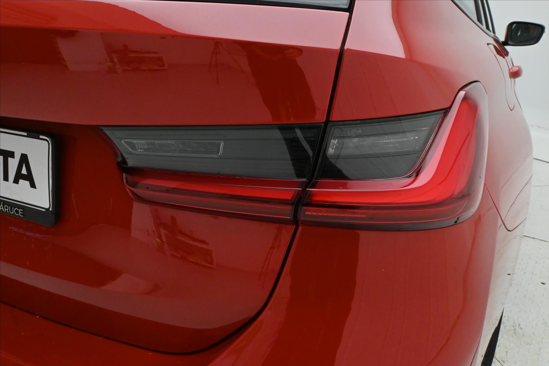 Main photo of the car BMW Row 3 2,0 320d 140 kW Steptronic Záruka a 5 let (31)