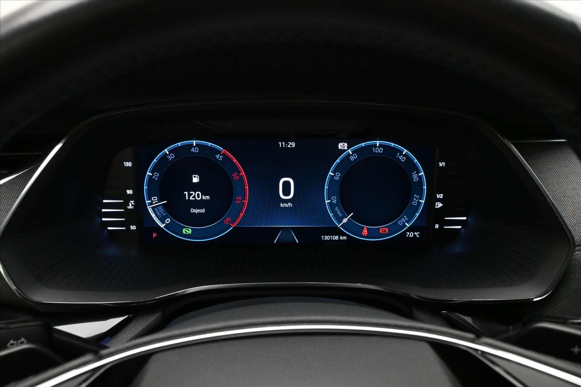 Hlavní fotografie vozu Škoda Octavia 2,0 TDI 110KW DSG STYLE Záruka až 5 let (16)