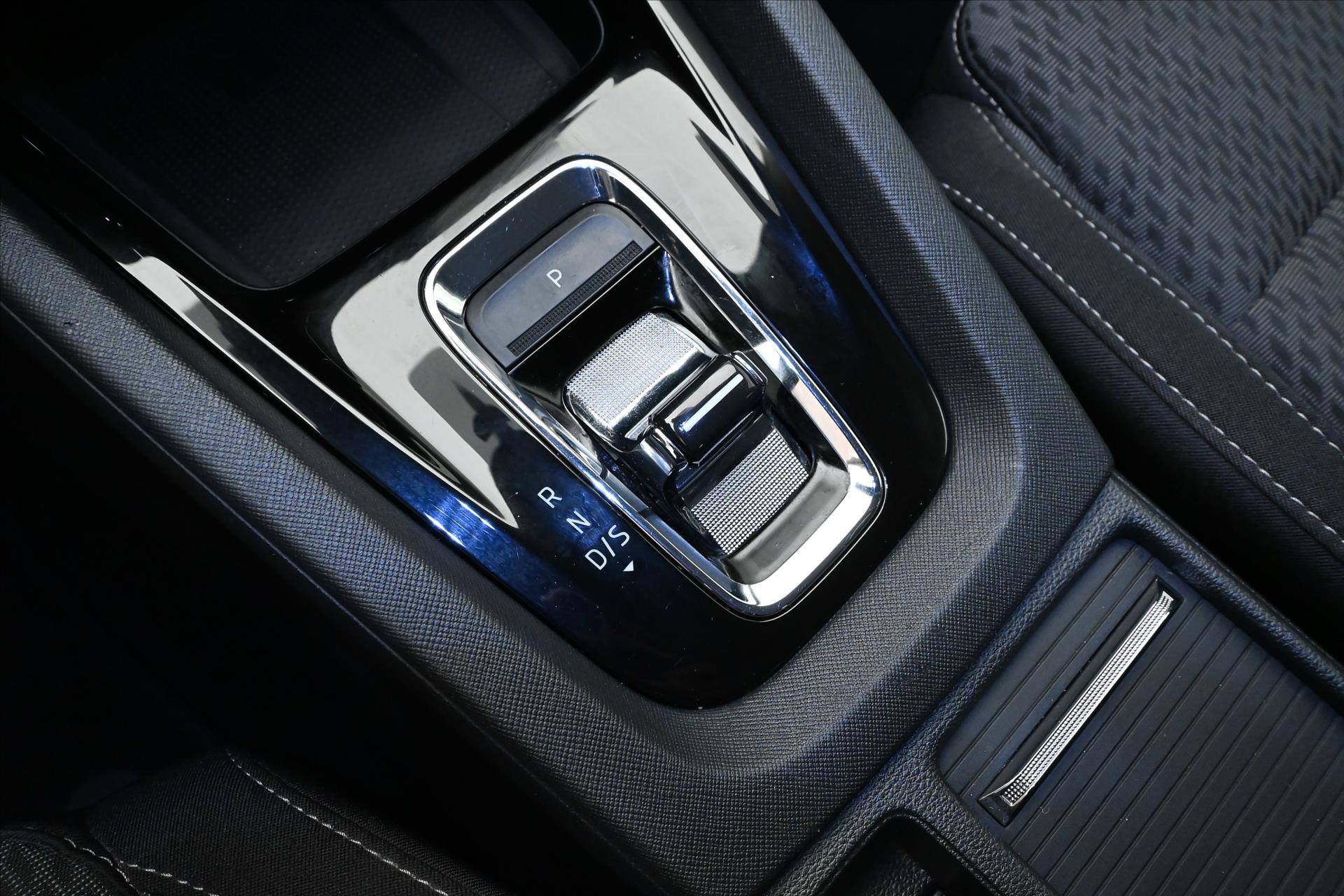 Hlavní fotografie vozu Škoda Octavia 2,0 TDI 110KW DSG STYLE Záruka až 5 let (24)