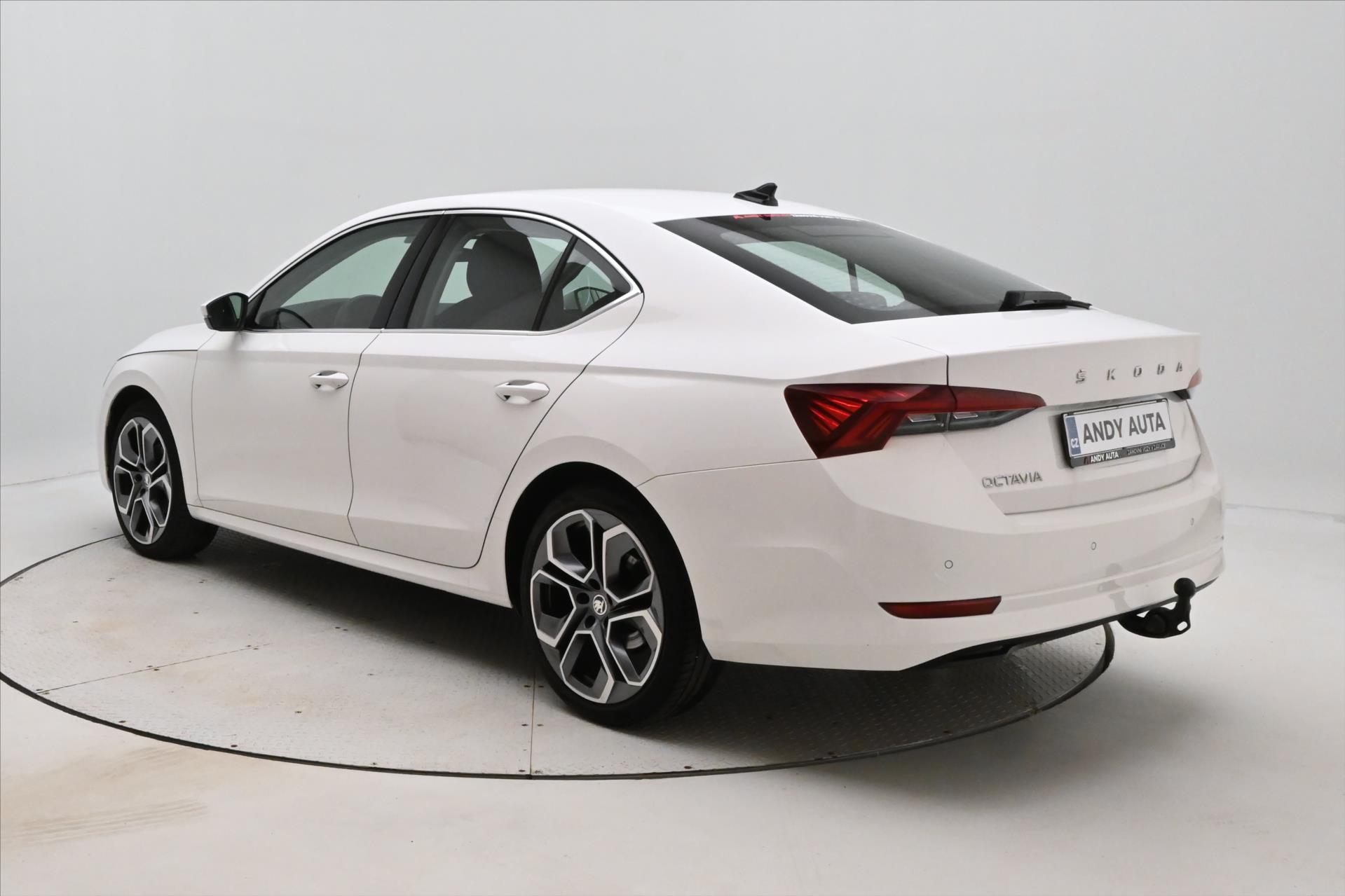 Hlavní fotografie vozu Škoda Octavia 2,0 TDI 110KW DSG STYLE Záruka až 5 let (7)
