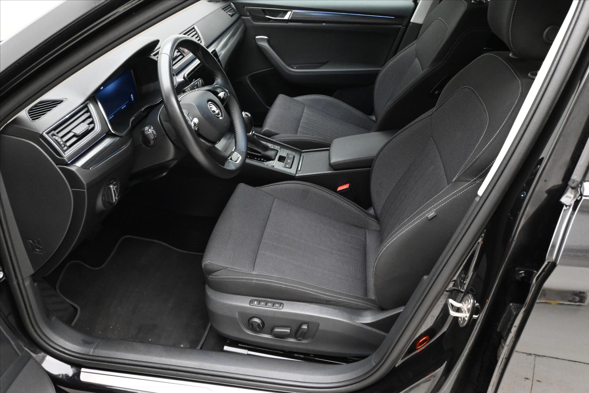 Main photo of the car Skoda Superb 2,0 TDI 147KW DSG STYLE Záruka až 5 let (14)