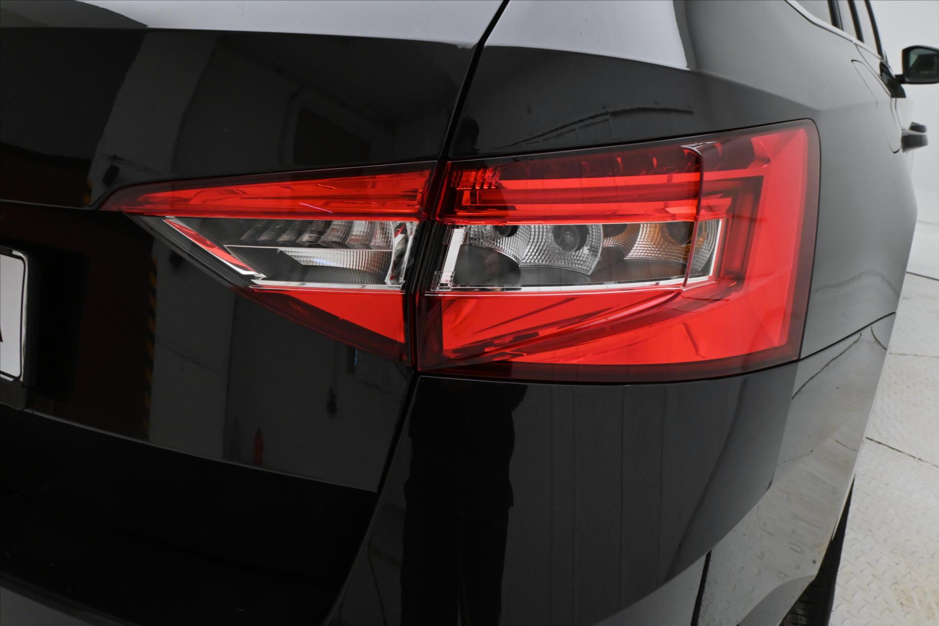 Main photo of the car Skoda Superb 2,0 TDI 147KW DSG STYLE Záruka až 5 let (33)