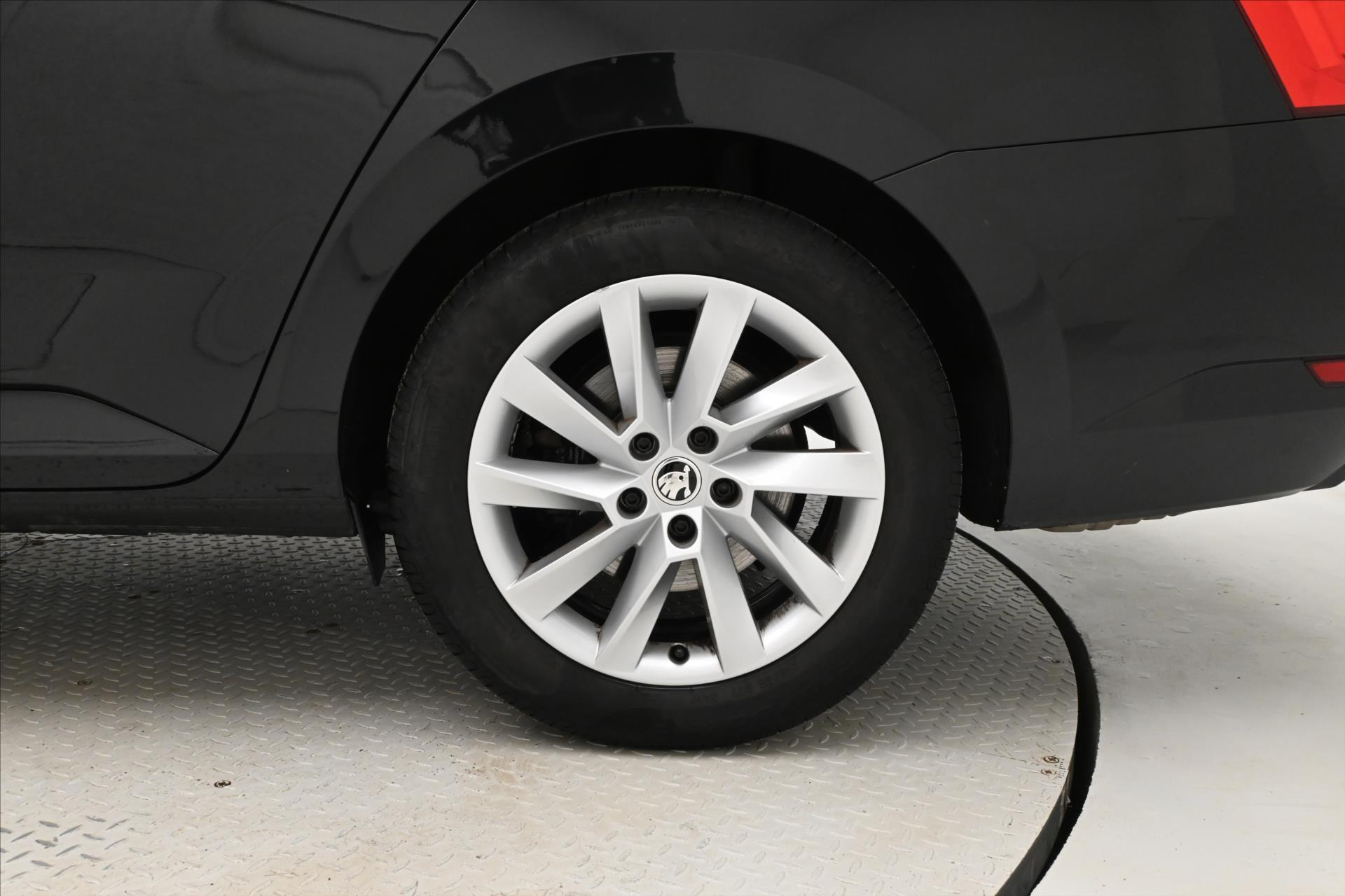 Main photo of the car Skoda Superb 2,0 TDI 147KW DSG STYLE Záruka až 5 let (34)