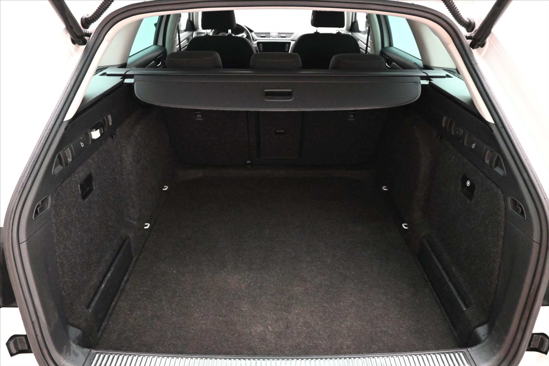 Hlavní fotografie vozu Škoda Superb 2,0 SCOUT TDI 140kW DSG 4x4 Záruka až 5 let (10)