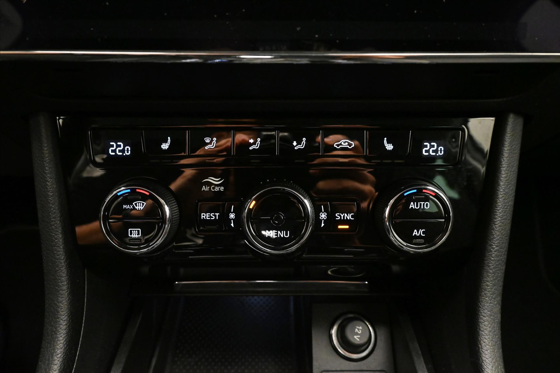 Hlavní fotografie vozu Škoda Superb 2,0 SCOUT TDI 140kW DSG 4x4 Záruka až 5 let (20)