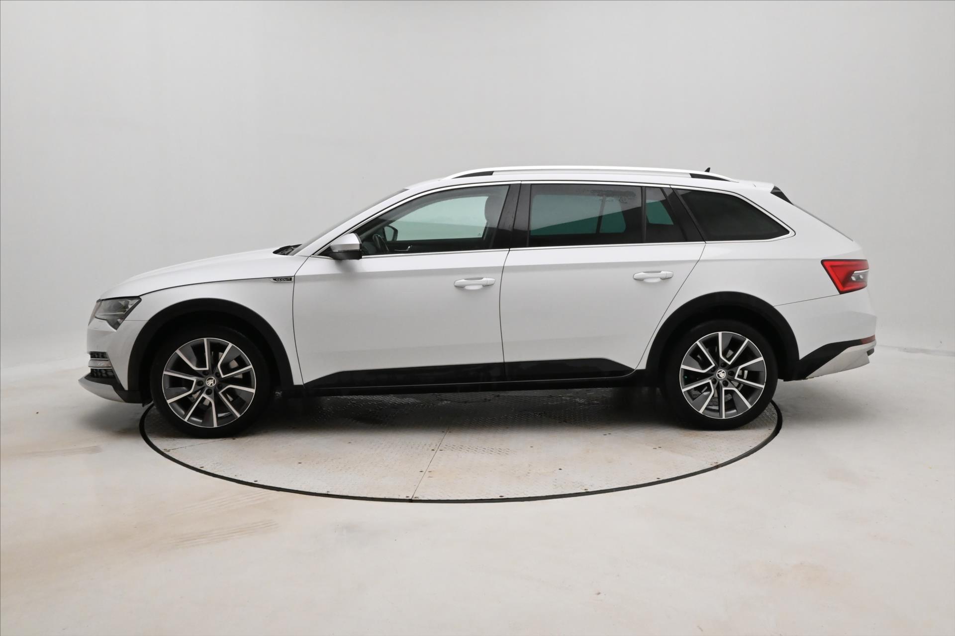 Hlavní fotografie vozu Škoda Superb 2,0 SCOUT TDI 140kW DSG 4x4 Záruka až 5 let (8)