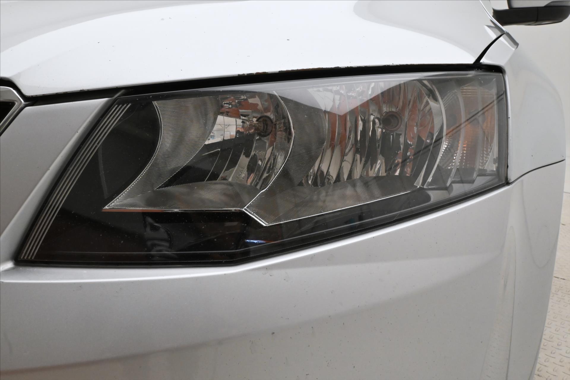Main photo of the car Skoda Octavia 1,6 TDI 77 kW DSG Ambition Záruka až 5 let (27)