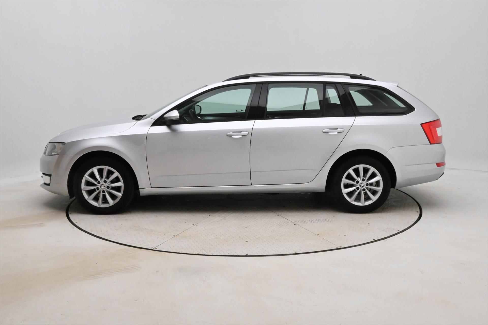 Main photo of the car Skoda Octavia 1,6 TDI 77 kW DSG Ambition Záruka až 5 let (8)