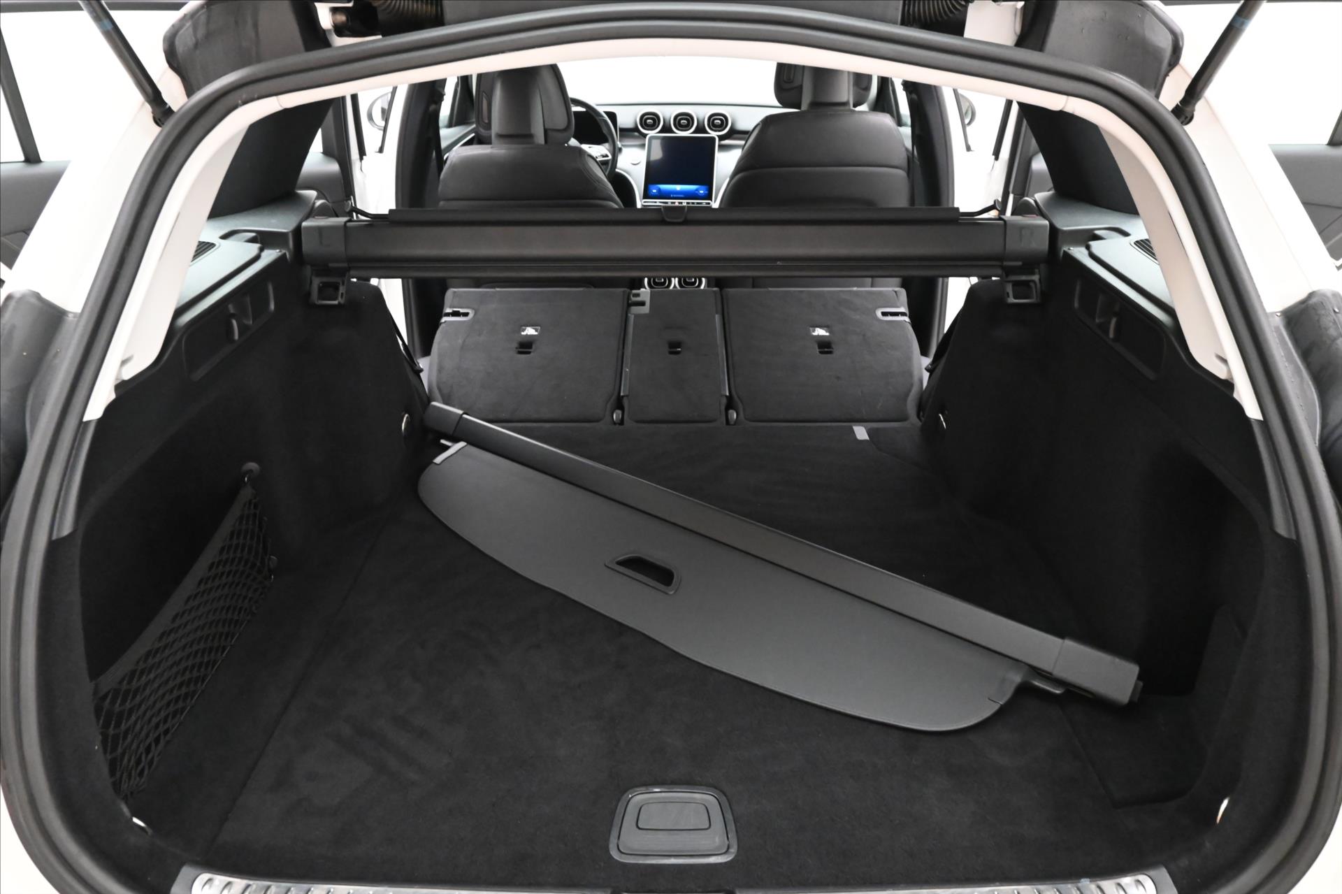 Hlavní fotografie vozu Mercedes-Benz Třídy C 2,0 220d 147 kW 9G Tronic TAŽNÉ Záruka až 5 let (11)