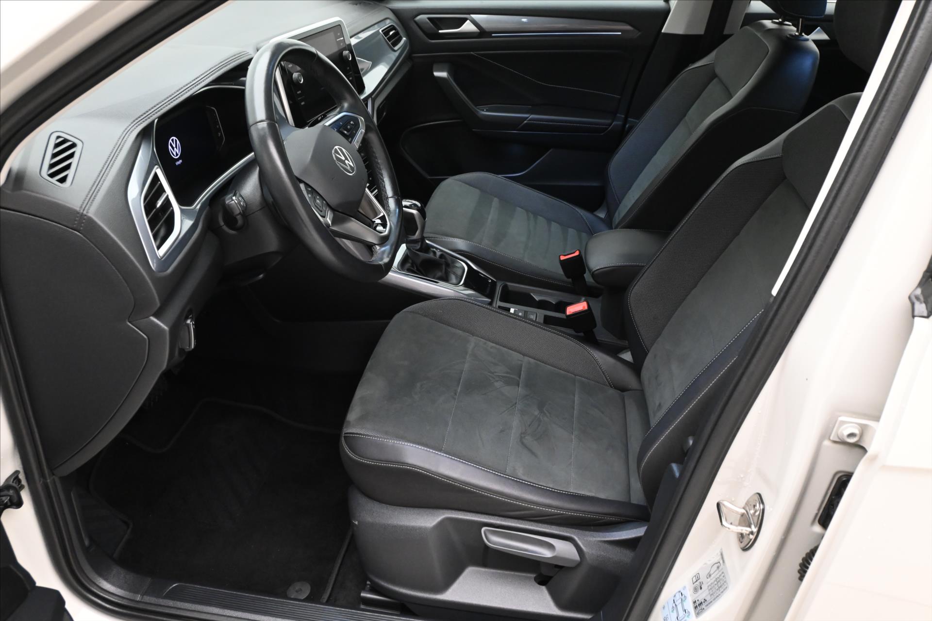 Main photo of the car Volkswagen T-Roc 2,0 TDI 110 kW DSG STYLE Záruka až 5 let (13)
