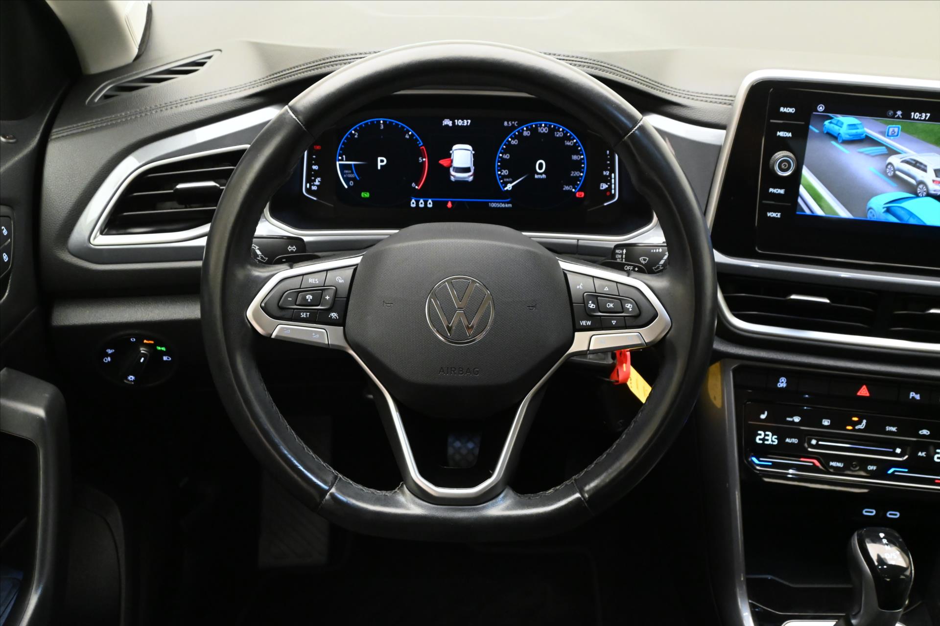 Main photo of the car Volkswagen T-Roc 2,0 TDI 110 kW DSG STYLE Záruka až 5 let (18)