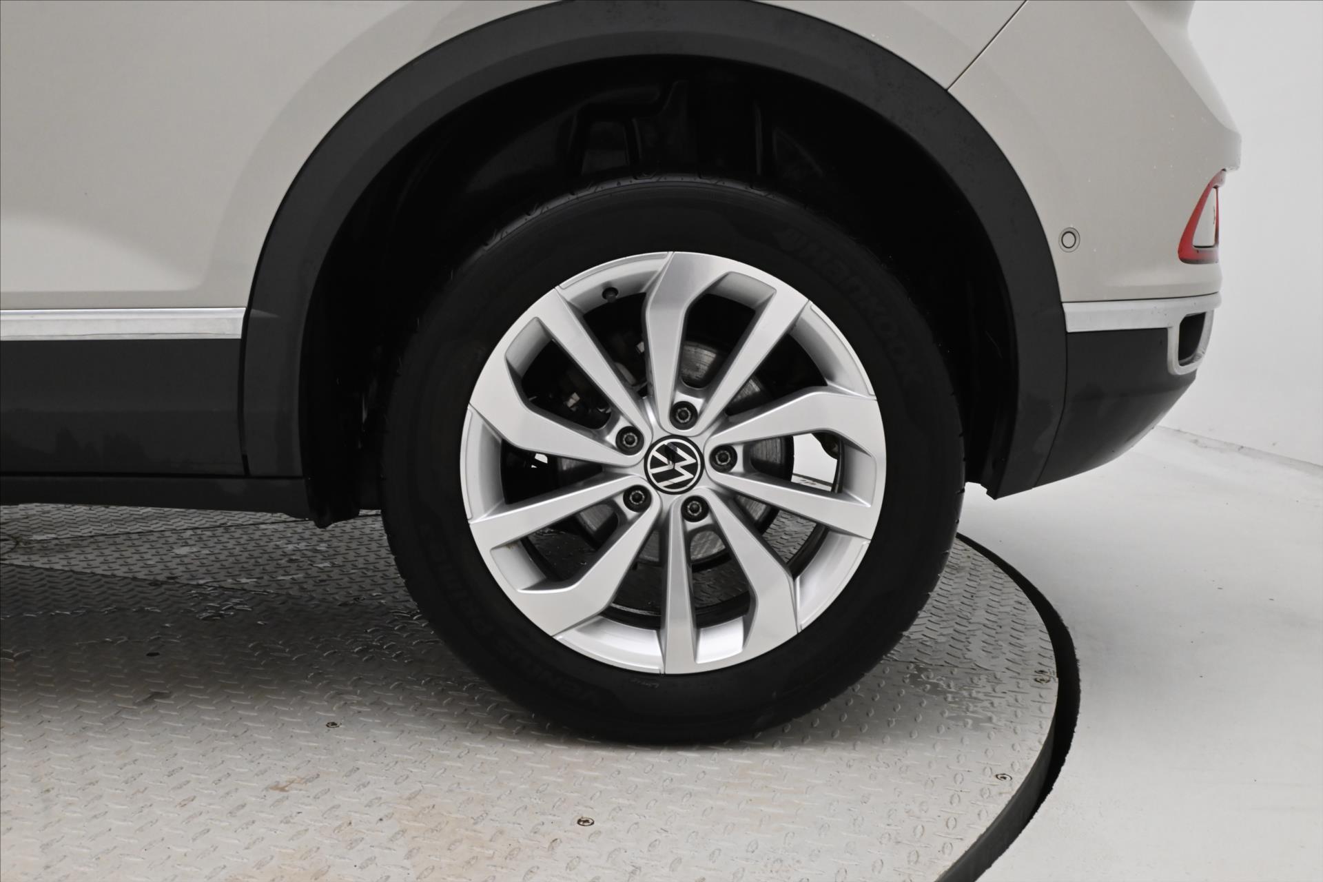 Main photo of the car Volkswagen T-Roc 2,0 TDI 110 kW DSG STYLE Záruka až 5 let (29)