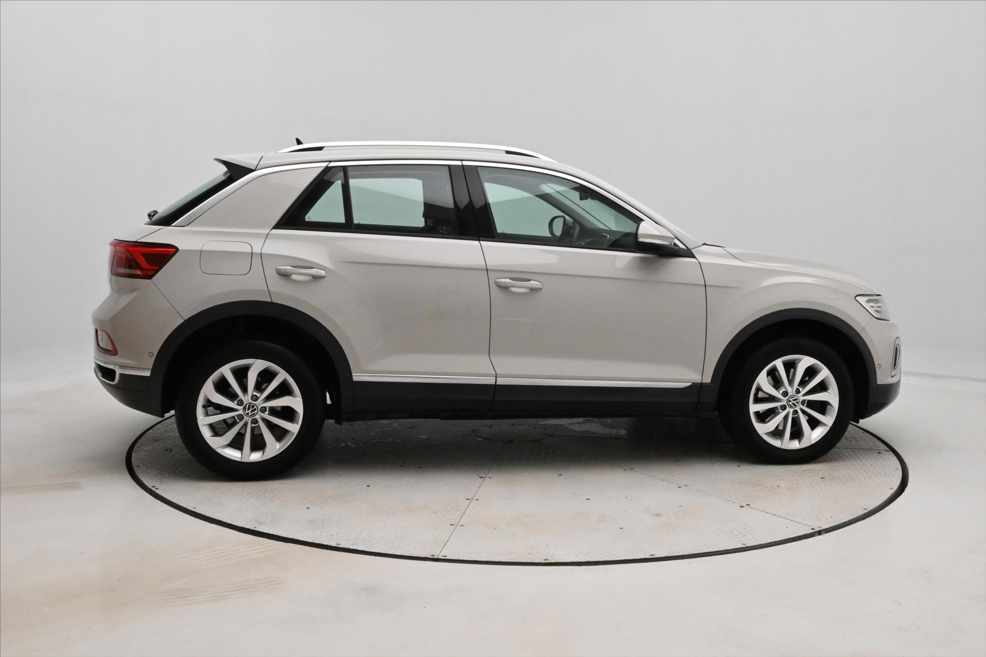 Main photo of the car Volkswagen T-Roc 2,0 TDI 110 kW DSG STYLE Záruka až 5 let (4)